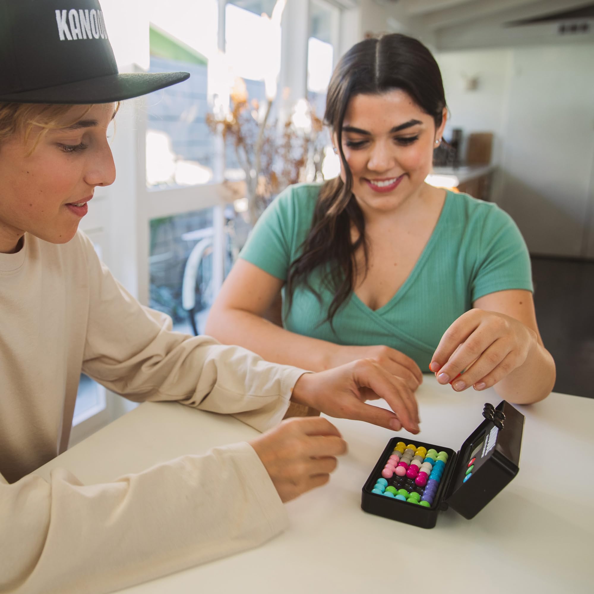 Educational Insights Kanoodle Ultimate Champion Brain Game with 500 Challenges, 2D & 3D Puzzles, Timer 4