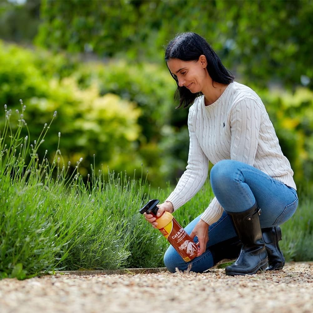 The Big Cheese Cat and Dog Scatter Spray - Ready-to-Use Deterrent | 1 Litre | Outdoor Use 3