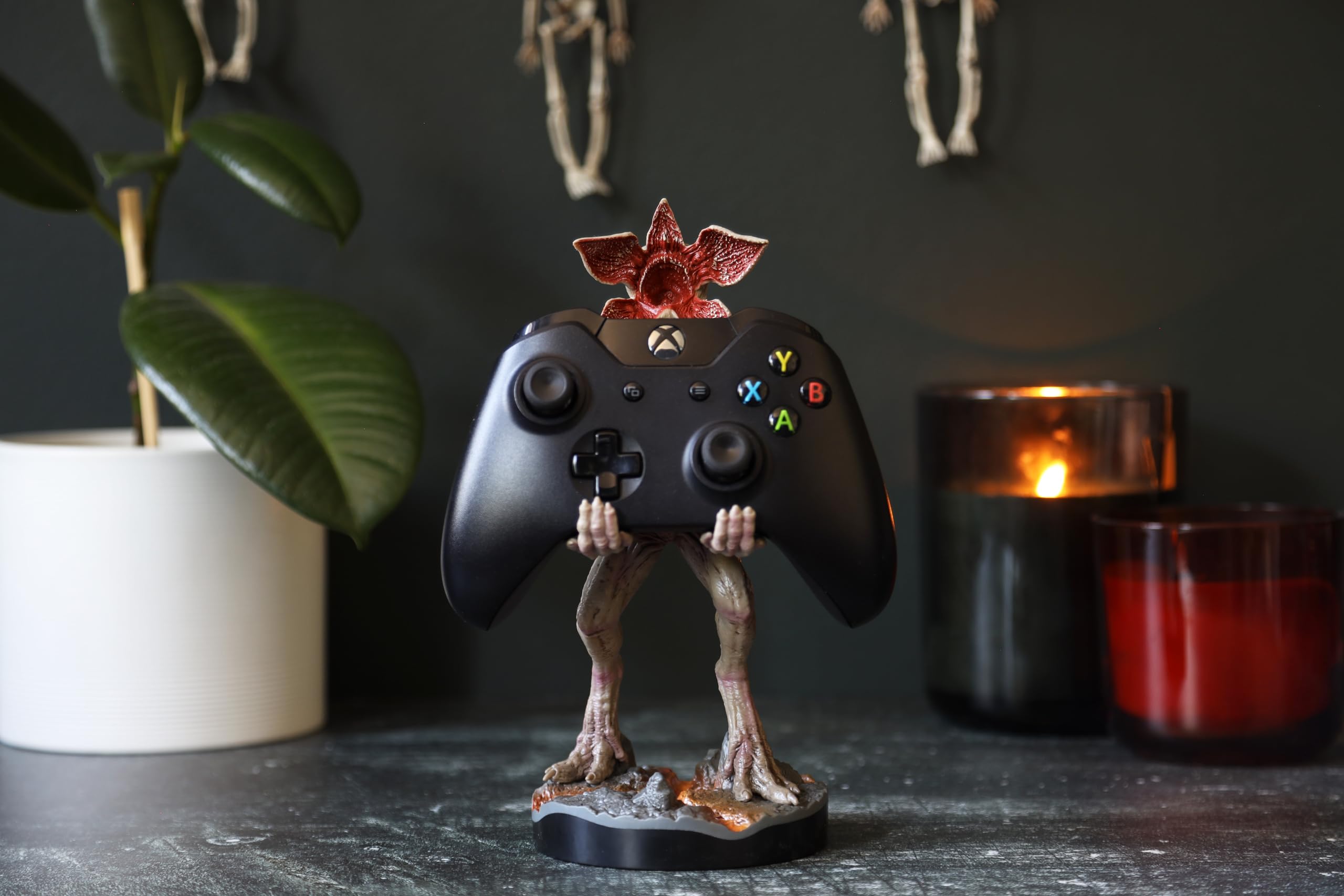 Stranger Things - Demogorgon Controller Holder & Phone Stand for Gaming Setup 13