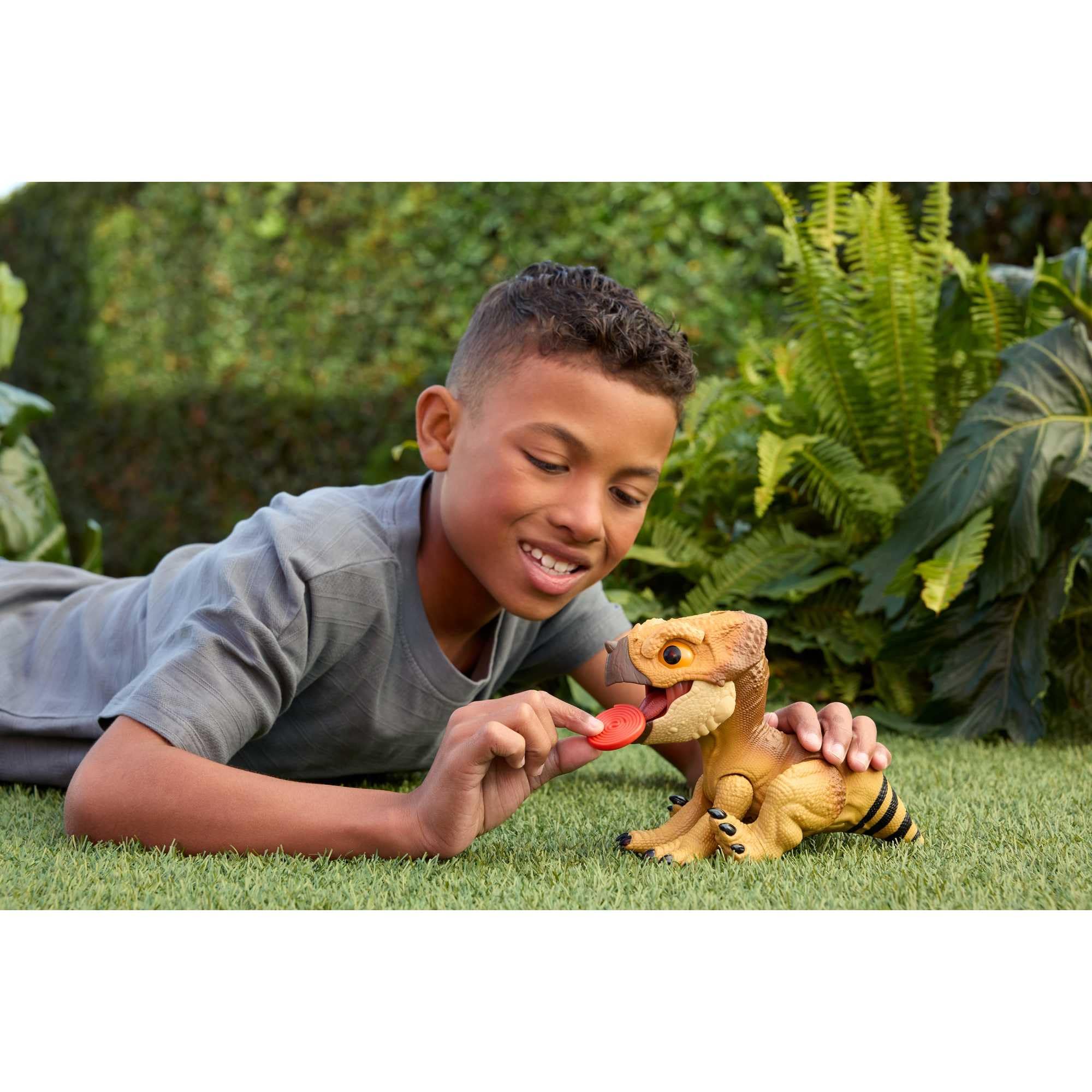 Jurassic World Rebirth Primal Protector Aquilops 'Dolores' Interactive Dinosaur Toy | Ages 4+
