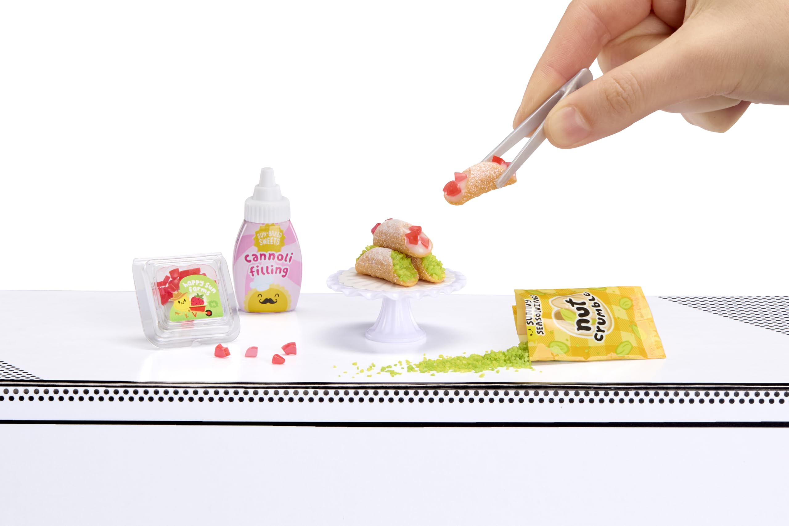 MGA's Miniverse Make It Mini Cafe Series 6 - DIY Resin Mini Collectables | Unisex Children | Ages 8+