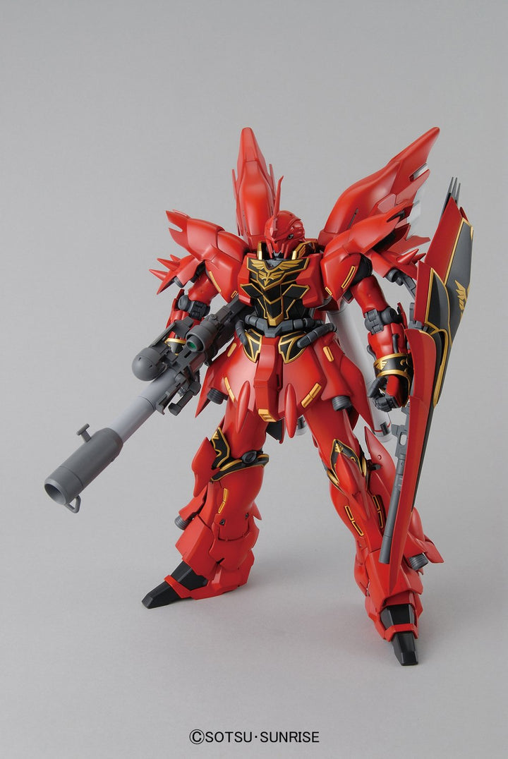 MG 1/100 MSN-06S SINANJU - Master Grade Model Kit for Ages 15+