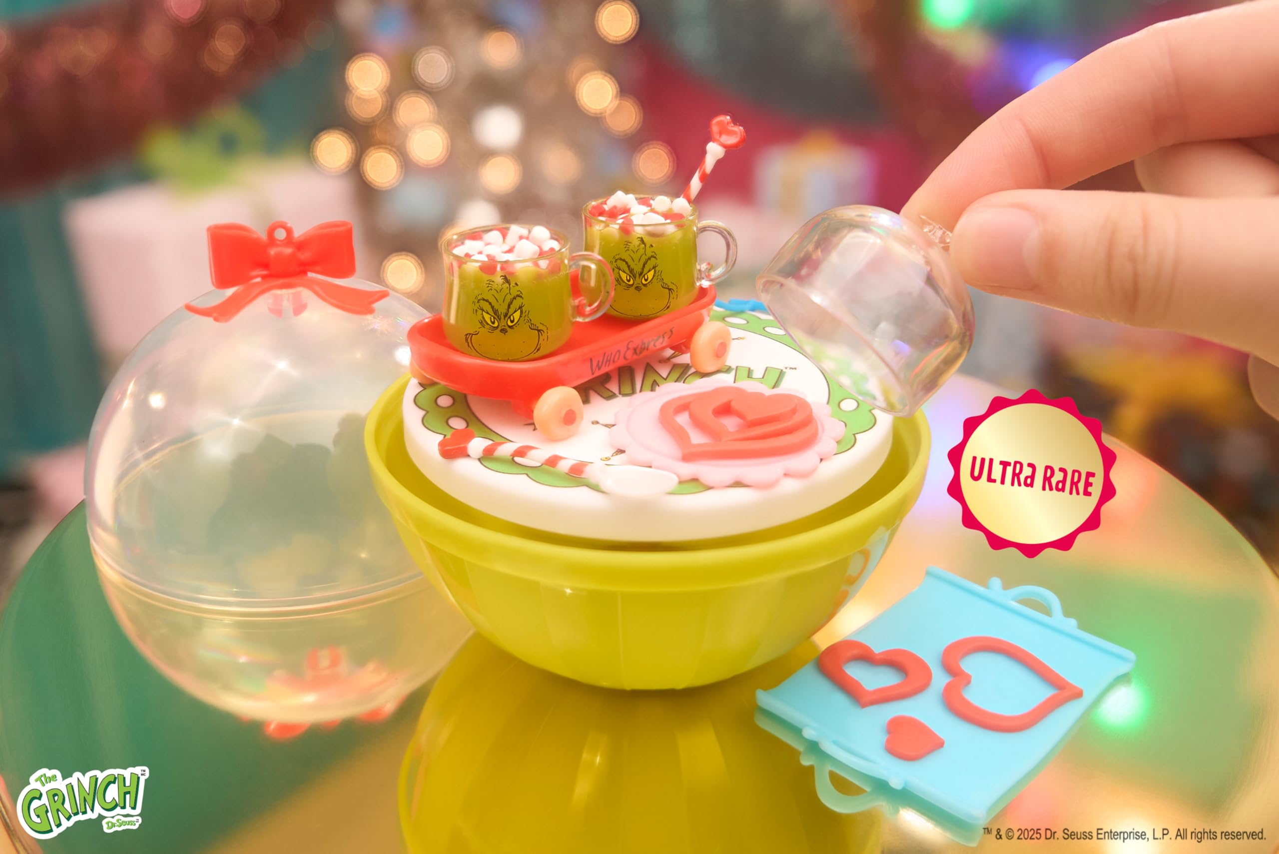 MGA's Miniverse Make It Mini Holiday 2025 - The Grinch Dr. Seuss Hot Cocoa Mini Collectible 2