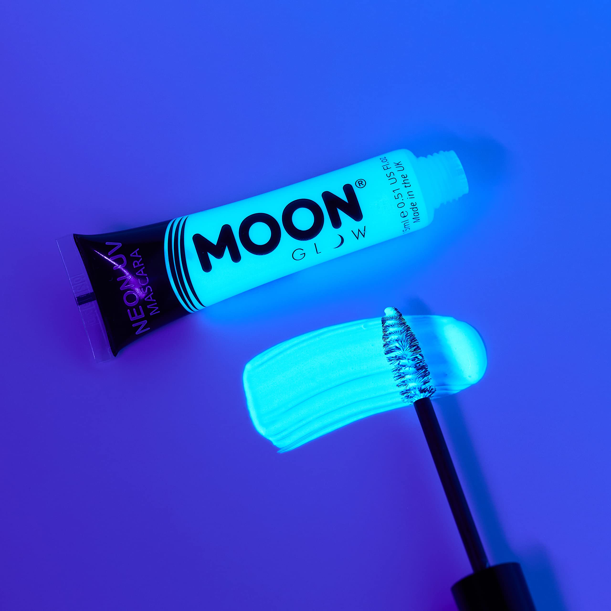 Moon Glow - Intense Neon UV Mascara (White) 8