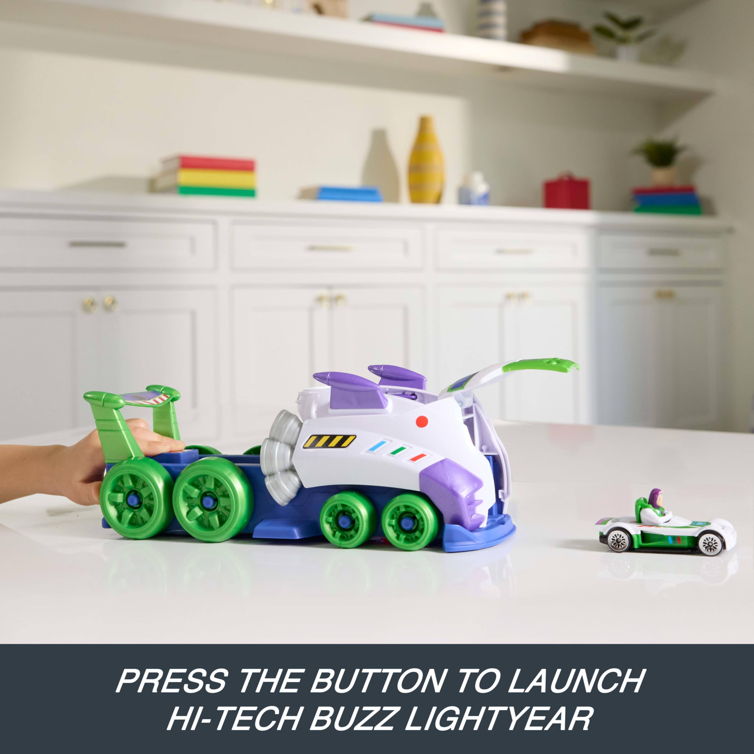 Hot Wheels Disney and Pixar Hi-Tech Buzz Lightyear Launcher & Haul Vehicle | Age 4+ 2