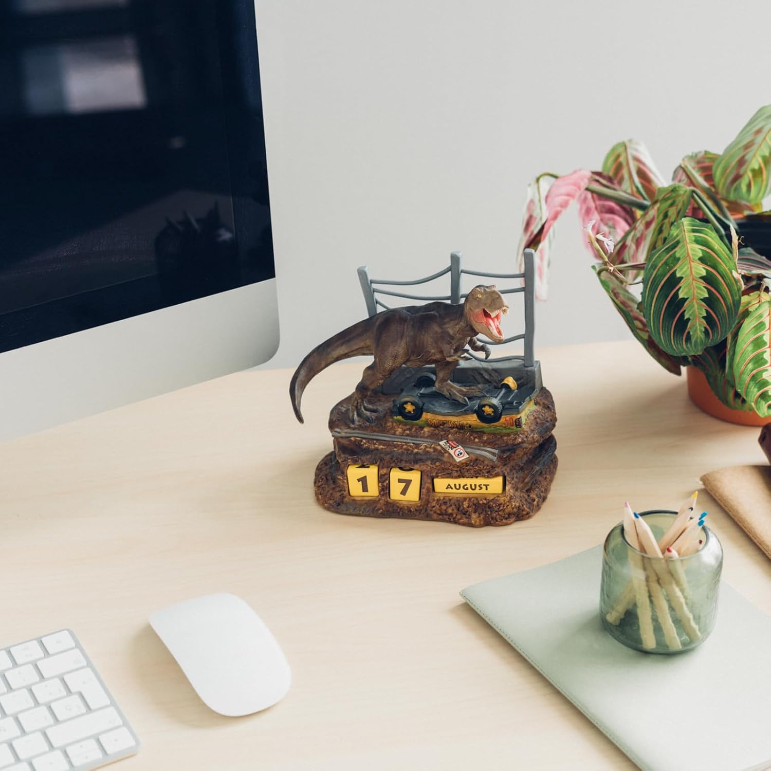 Grupo Erik Jurassic Park T-Rex 3D Perpetual Flip Calendar 13