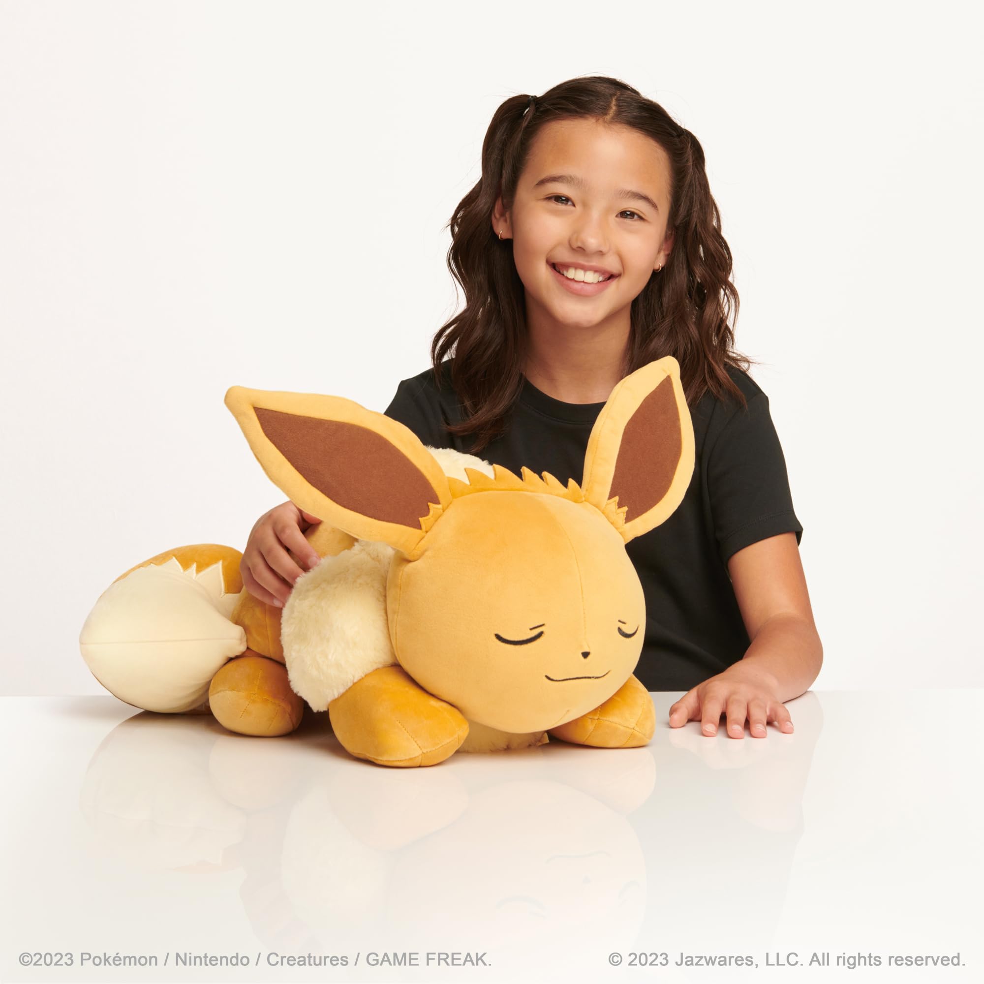Pokémon Eevee Sleeping Plush - 18 Inch Super-Soft Plush Toy in Authentic Sleeping Pose 2