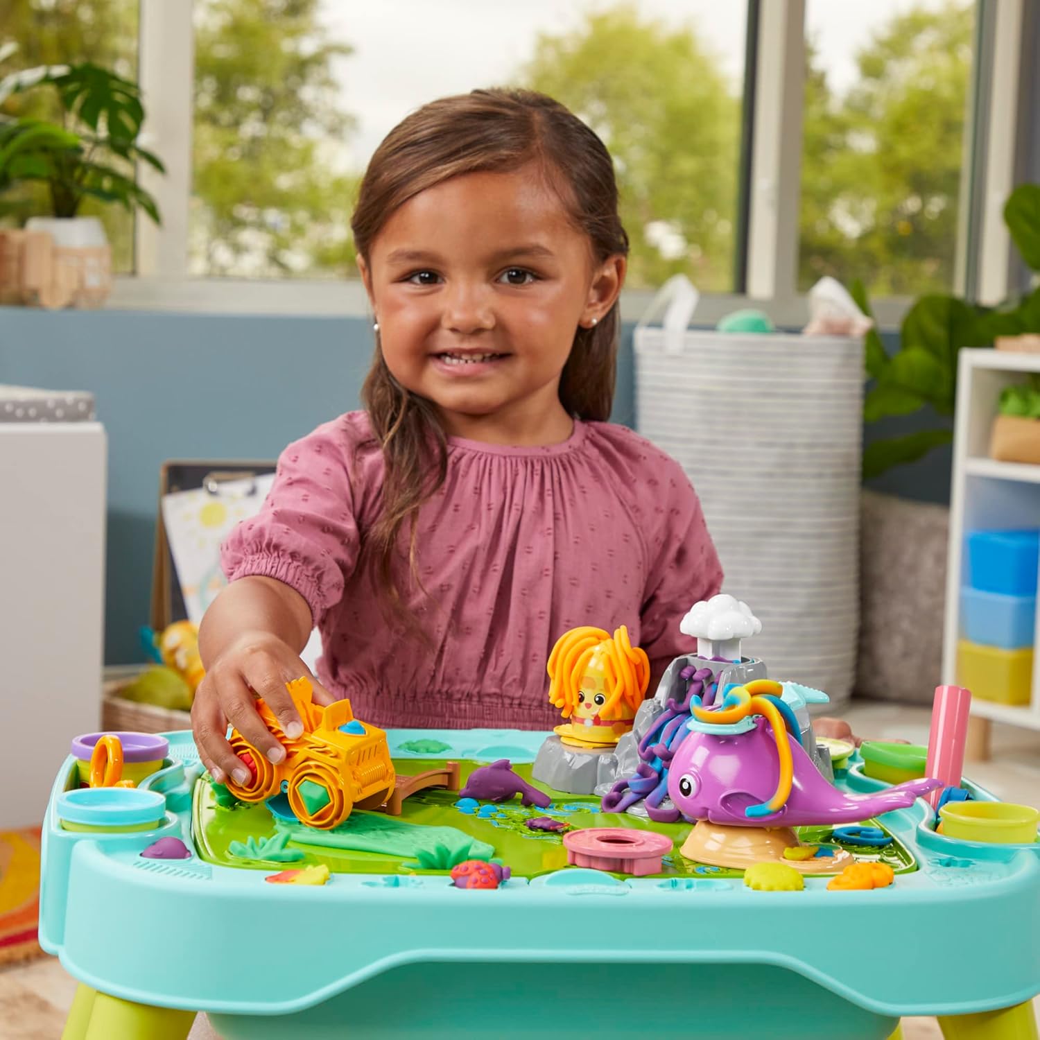Play-Doh F6927 1st Creative Table - Reversible Arts & Crafts Center for Kids 3+ 7