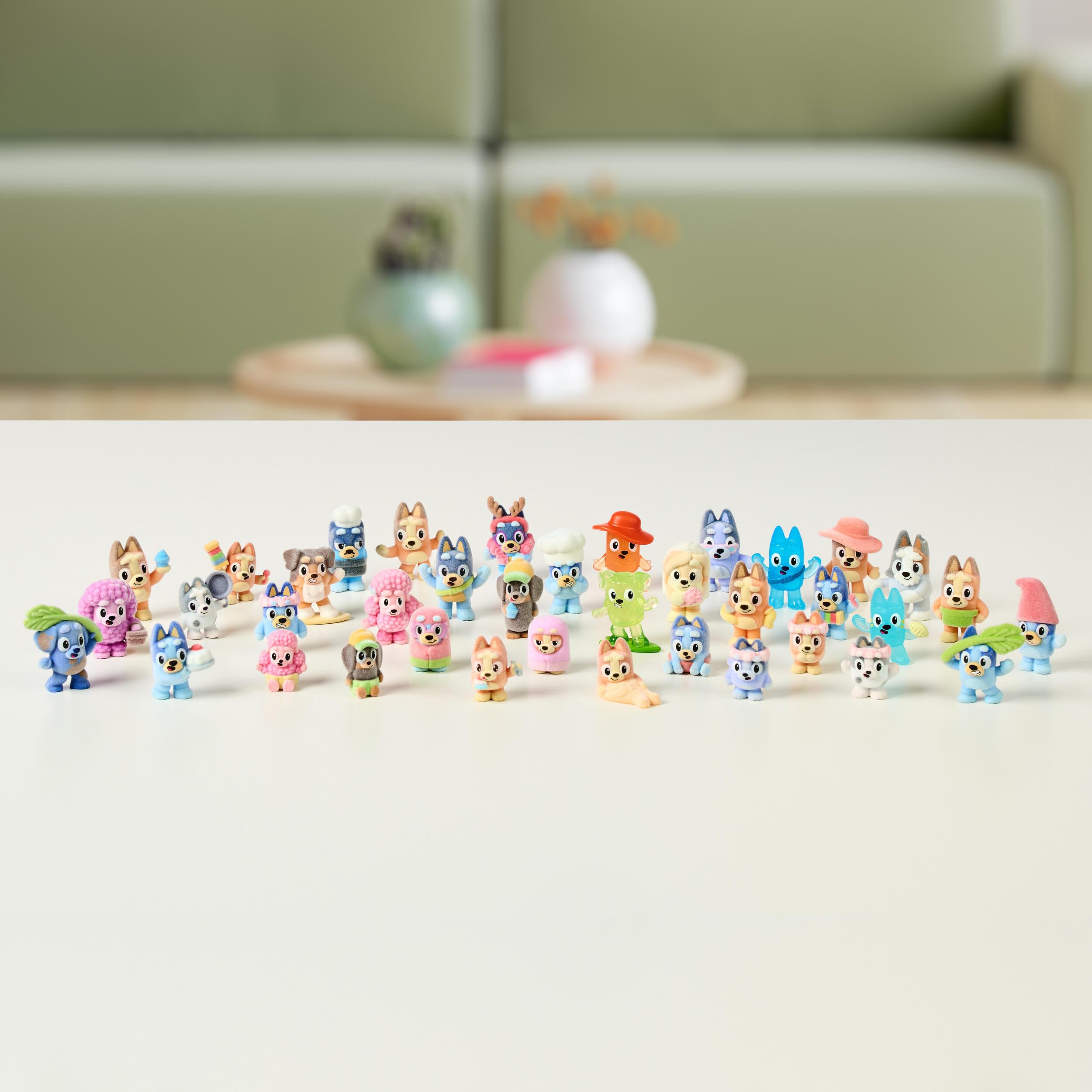 Bluey Fuzzy Flocked Deluxe Figure Pack - 8 Figures, Mystery Collectibles | Series 1 4