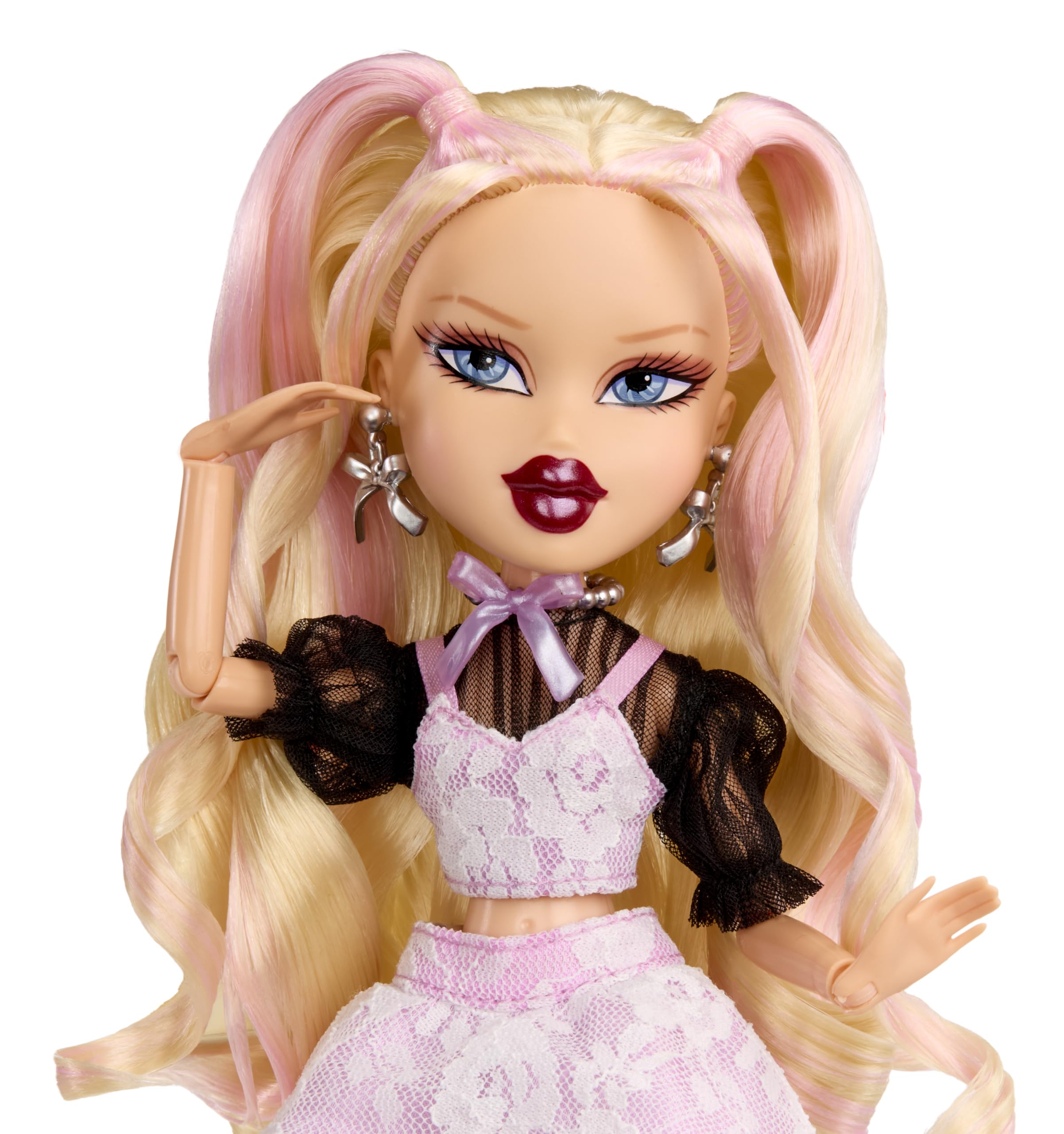 Bratz Stylin’ Birthdayz Cloe Doll - Includes Adult Unisex XL T-Shirt | Ages 7+ 2