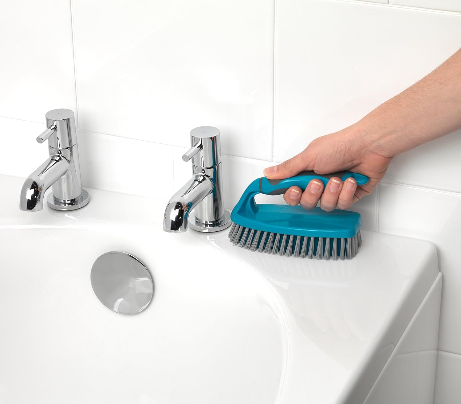 Beldray - LA024152TQ 5 Piece Cleaning Set with Broom, Dustpan & Brush, Scrubbing Brush, Dish Brush 2