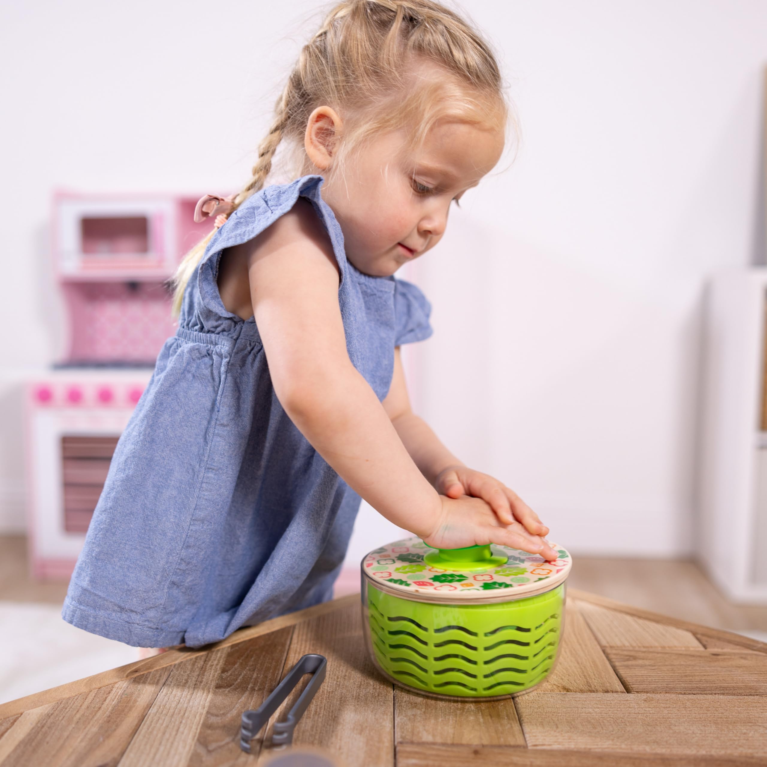Melissa & Doug Salad Spinner Play Set - 28 Pieces | Pretend Play Food | Ages 3-6 7