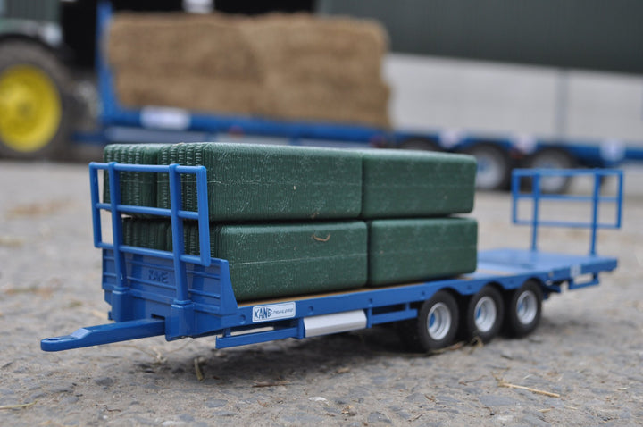 Britains Kane Bale Trailer and Bales Farm Set - 1:32 Scale Convertible Trailer Playset for Kids 3+