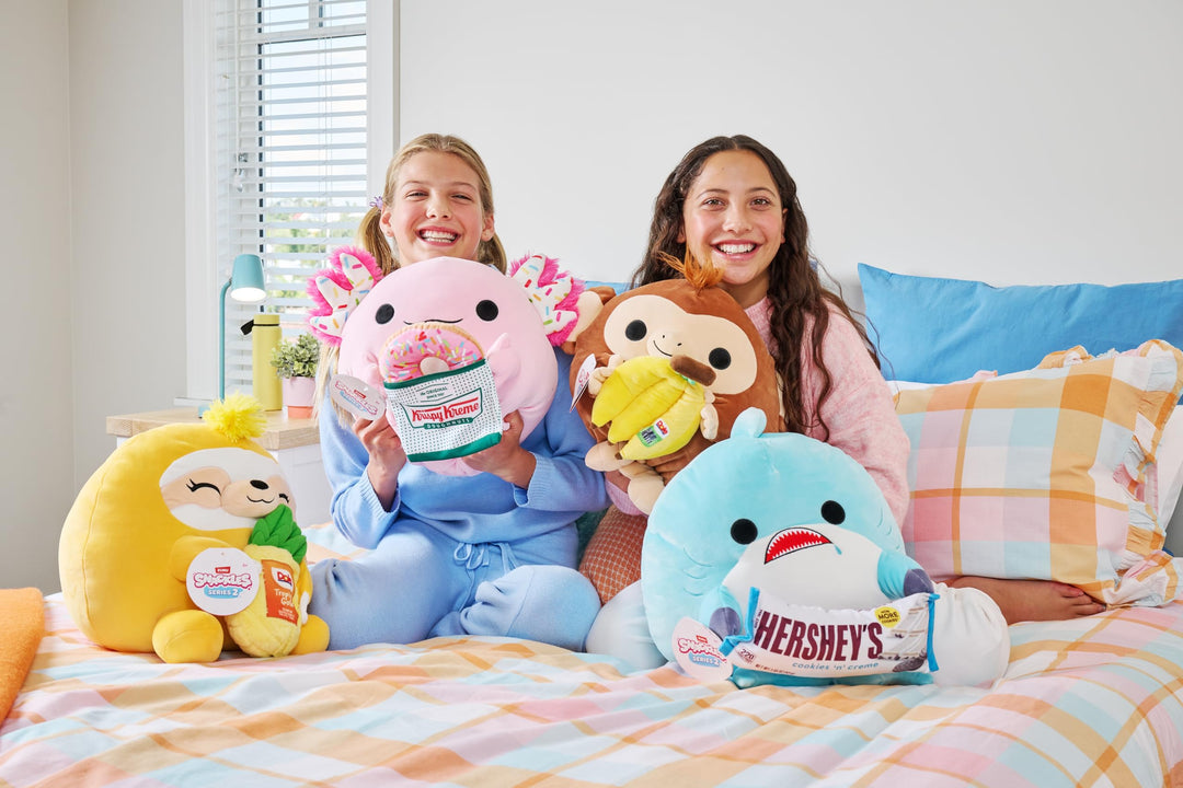 Snackles Series 2 - Pink Shrimp Plush Toy with Sour Cream & Onion Pringles