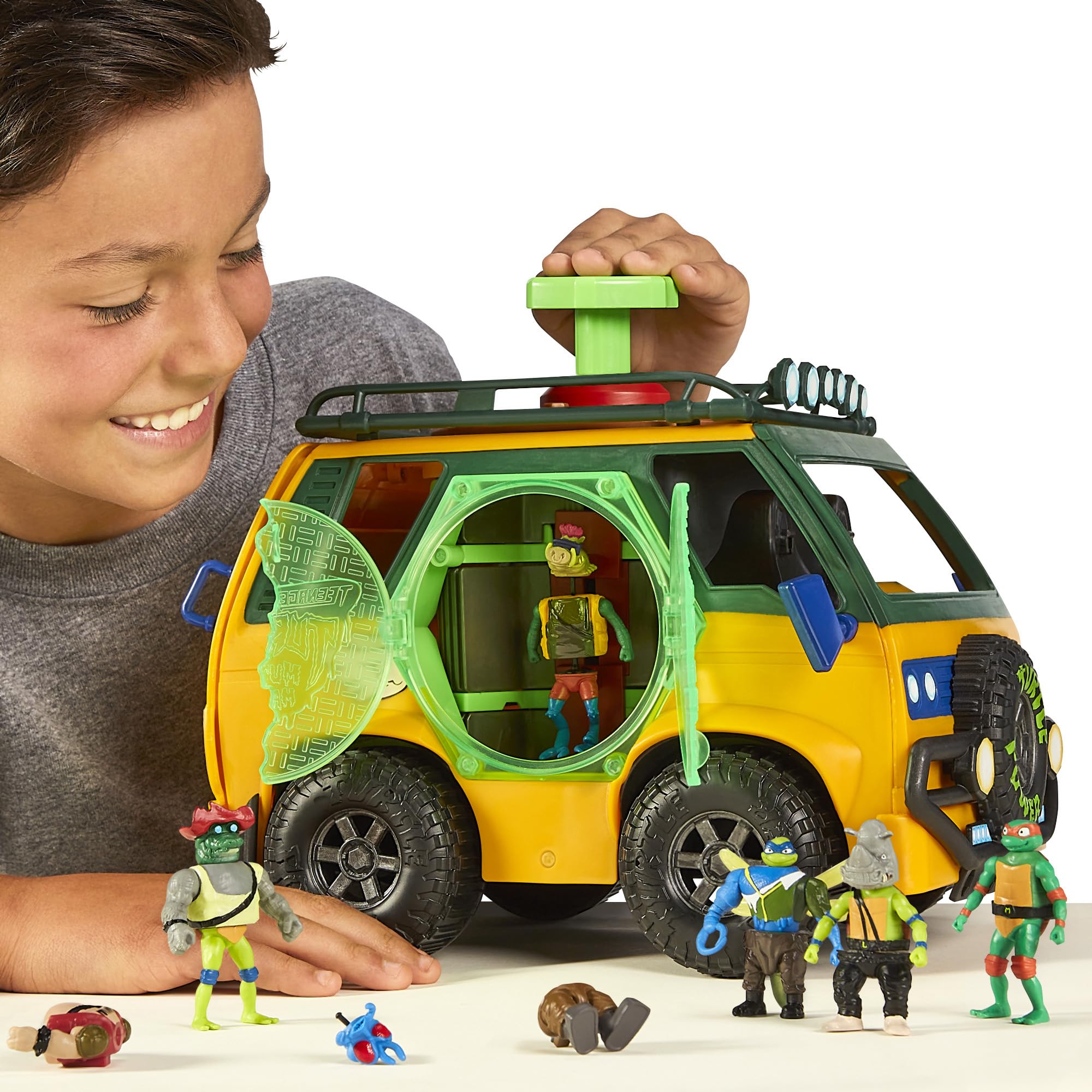 TMNT Tales of the Teenage Mutant Ninja Turtles Mutation Station Maker Playset | Includes 6 Figures | Ages 4+
