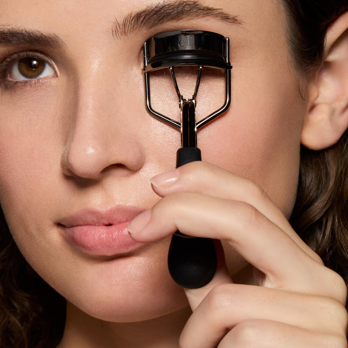 e.l.f. Pro Eyelash Curler - Eye-Opening Lift | Contoured Curve | Long-Lasting Curl