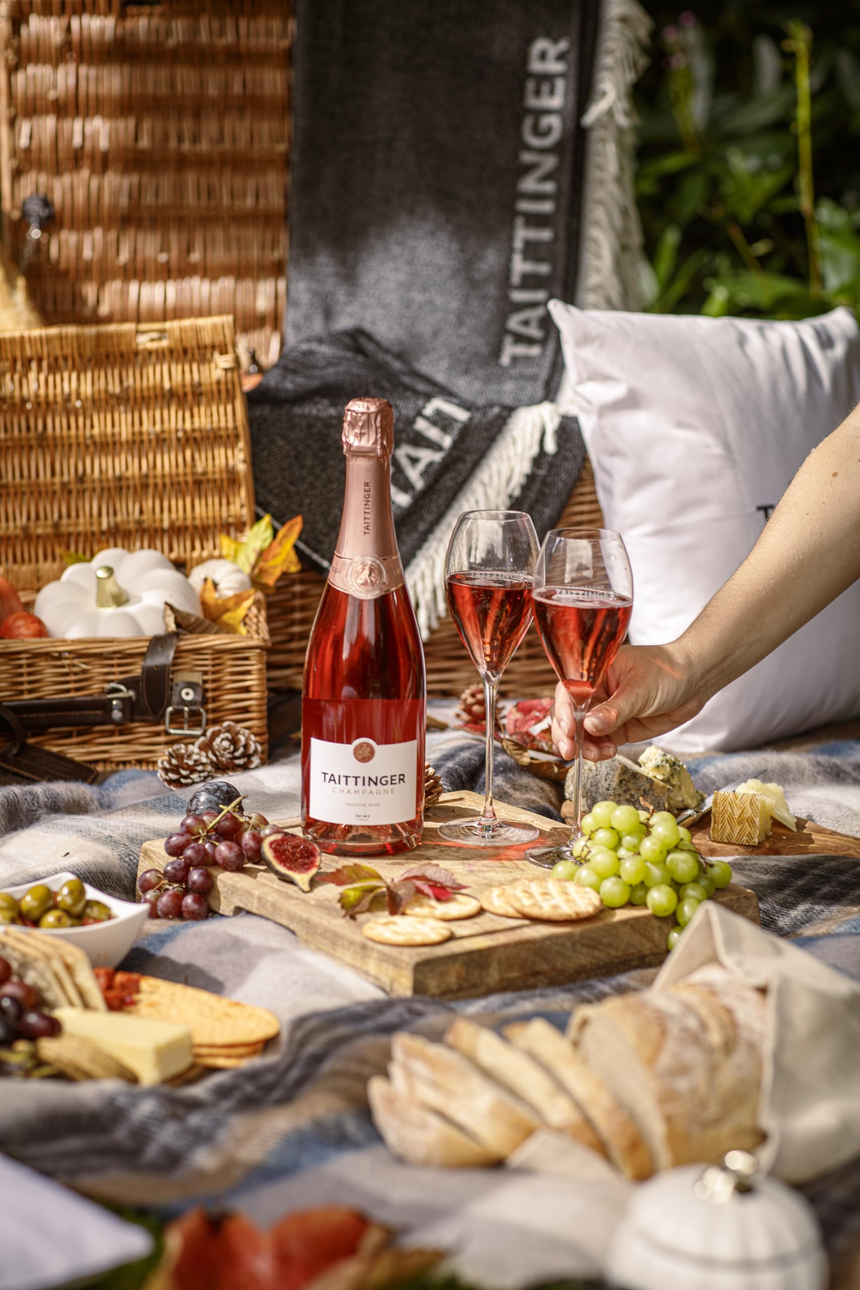 Taittinger Brut Prestige Rosé Non Vintage Champagne in Gift Box (75cl)