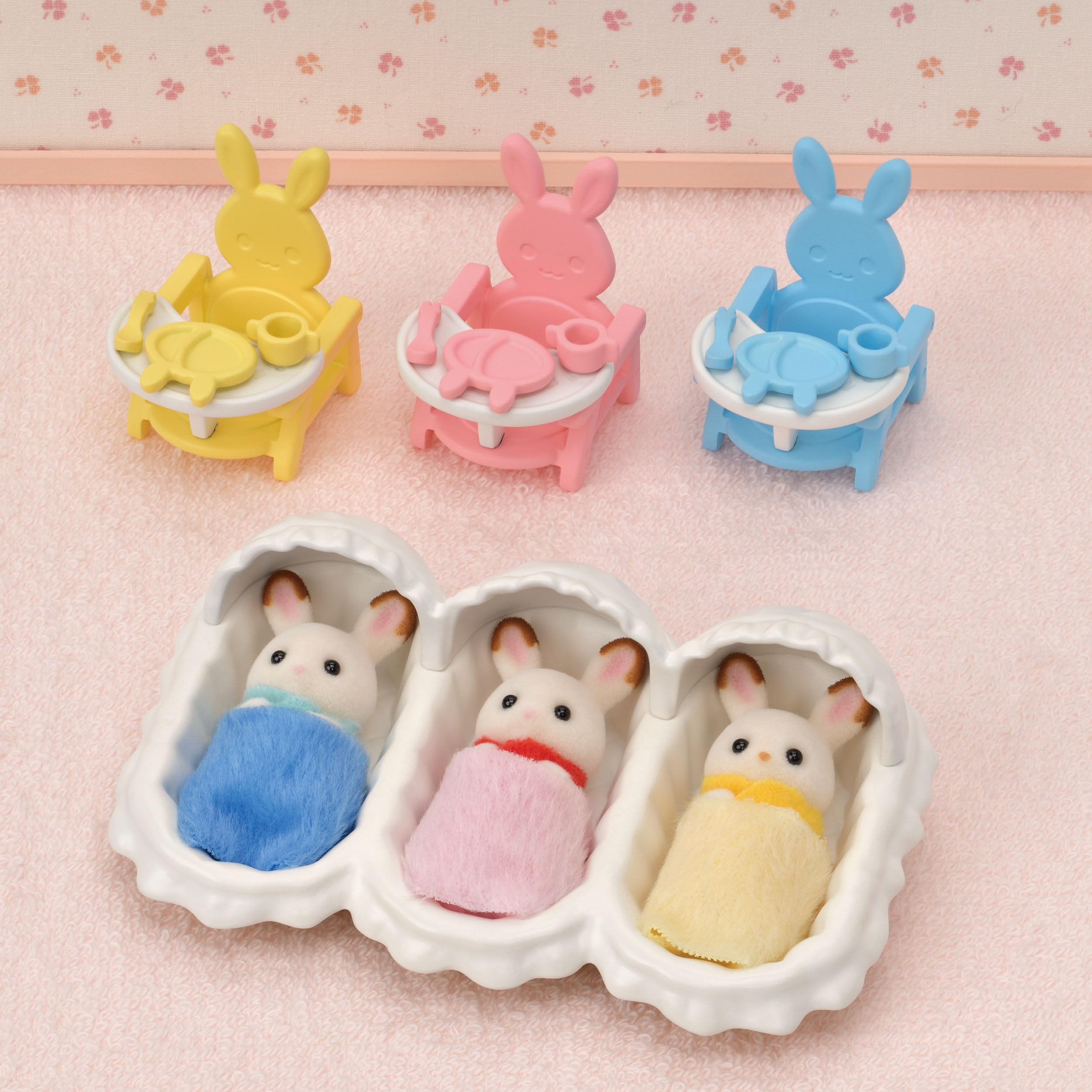 Sylvanian Families Triplets Care Set (L5532) - Includes 3 Chocolate Rabbit Triplets & 19 Accessories 2