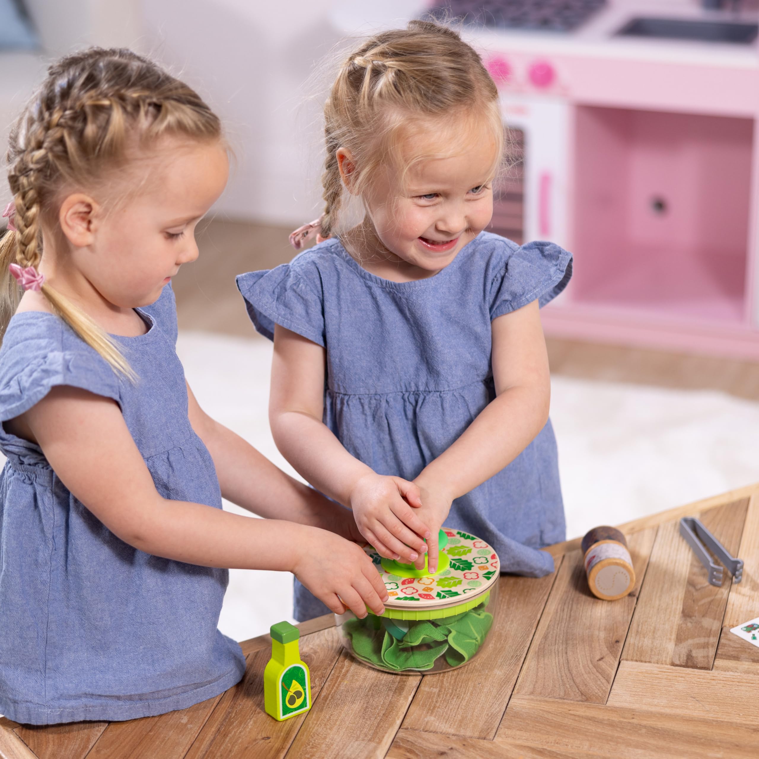 Melissa & Doug Salad Spinner Play Set - 28 Pieces | Pretend Play Food | Ages 3-6 8