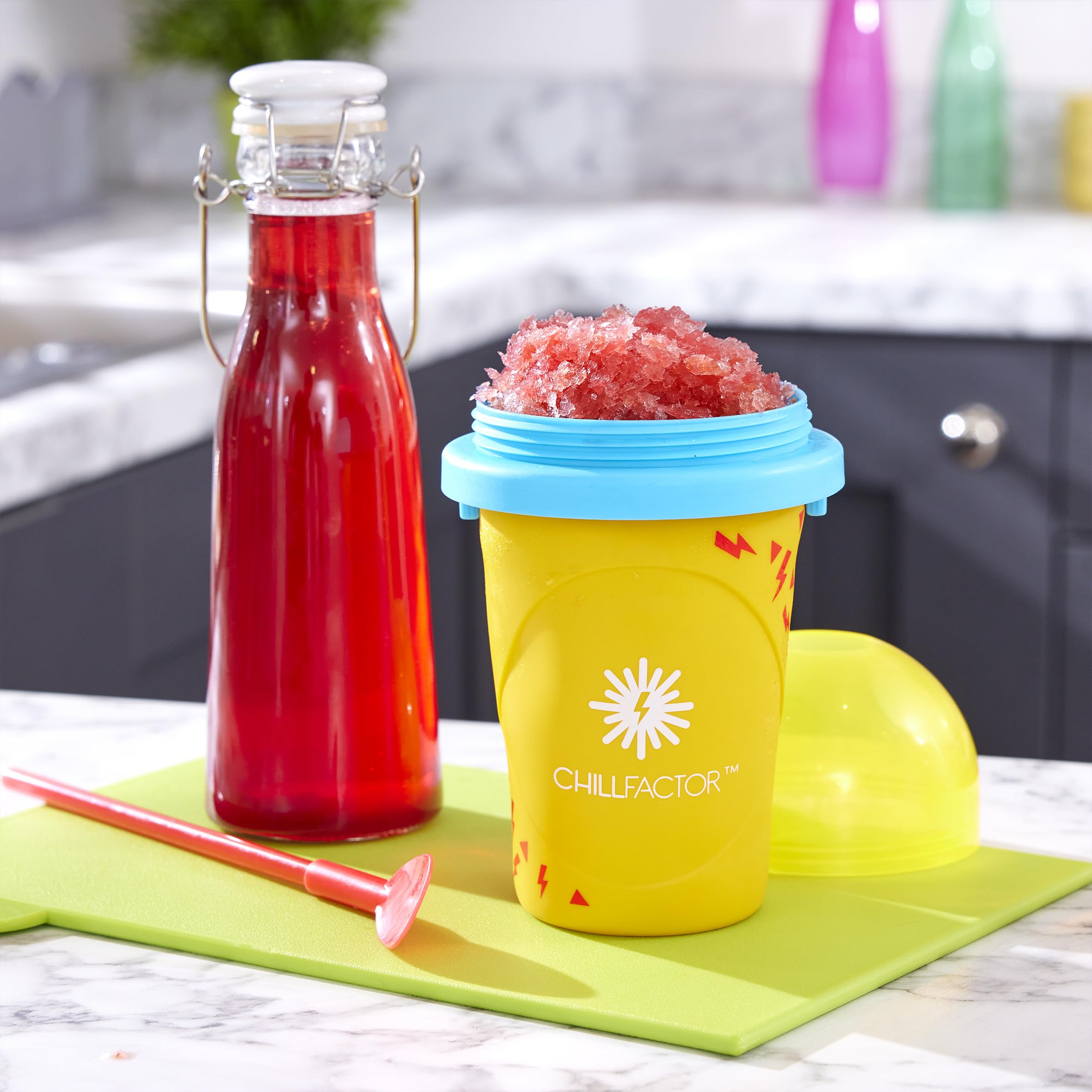 ChillFactor Colour Shock Slushy Maker - Reusable Rapid Freeze Drink Toy for Kids & Adults 11