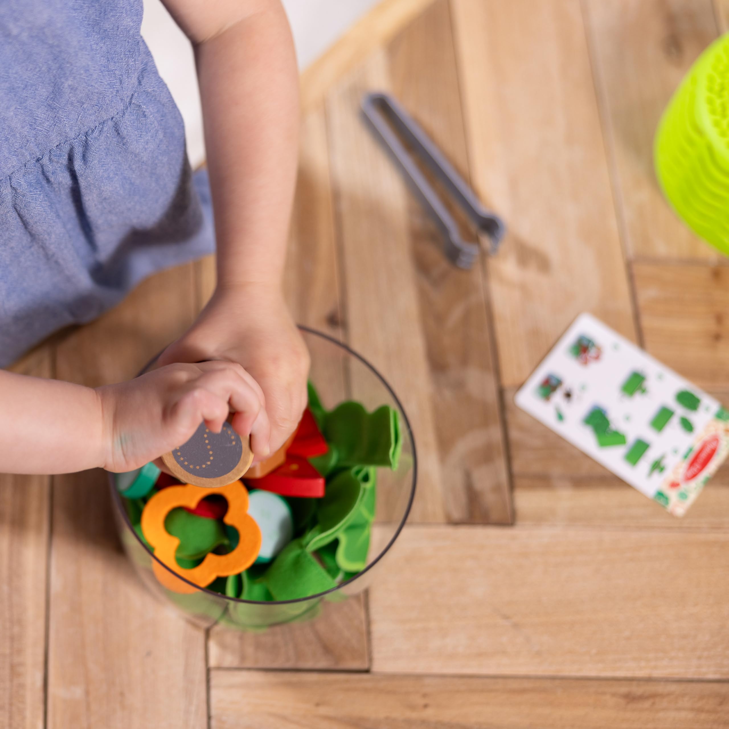 Melissa & Doug Salad Spinner Play Set - 28 Pieces | Pretend Play Food | Ages 3-6 5