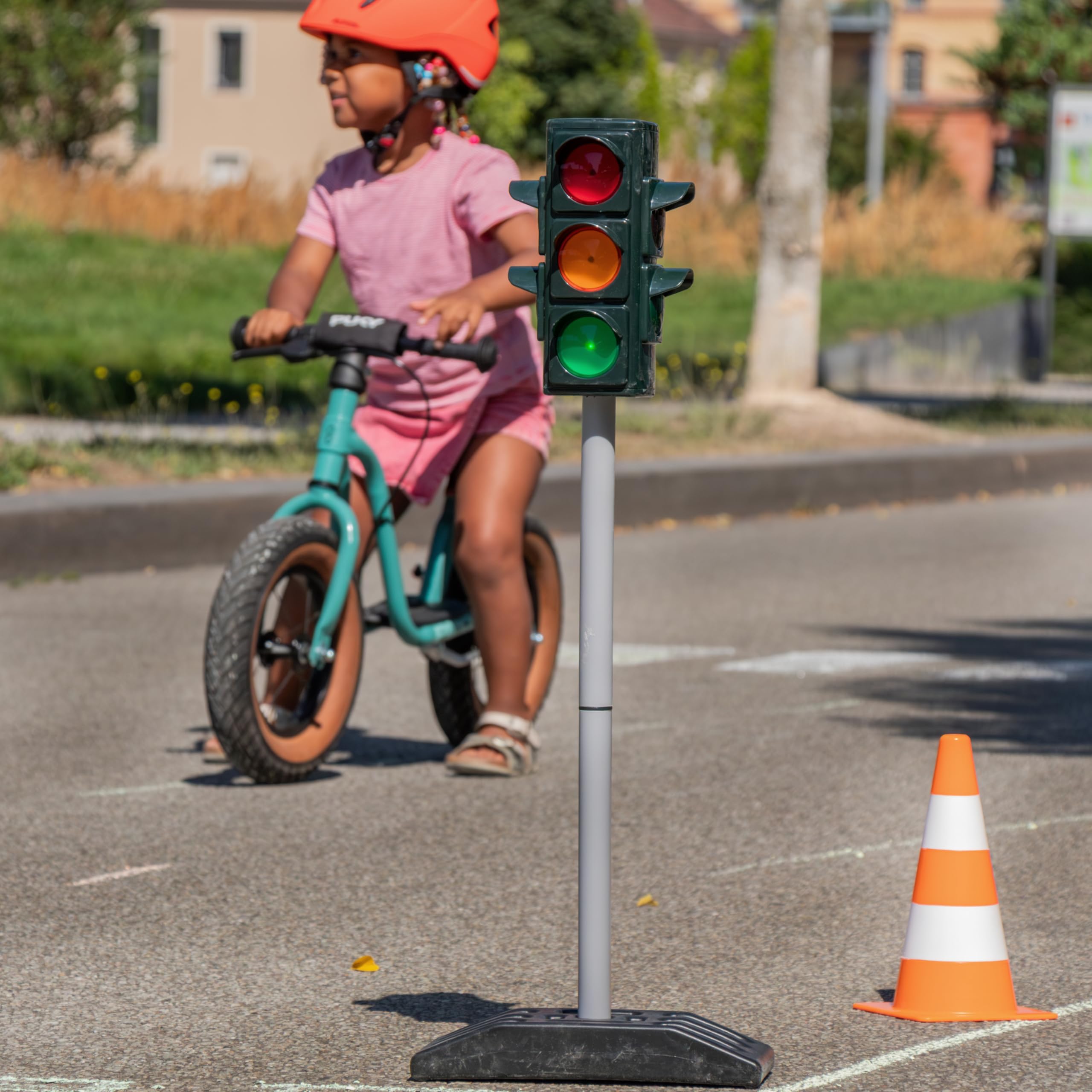 Theo Klein 2990 Traffic Lights - Battery-Powered w/ Manual/Auto Cycle | 72.5 cm High | Ages 3+ 7