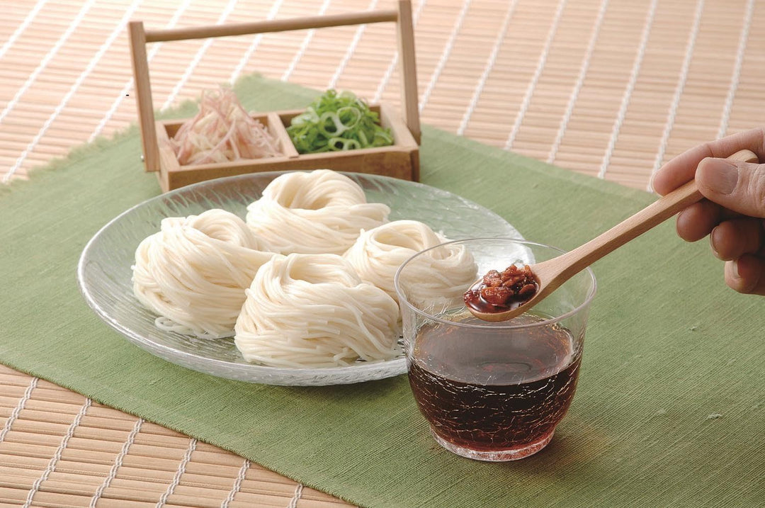 Momoya Taberu La Yu Spicy Chili Oil, 110g