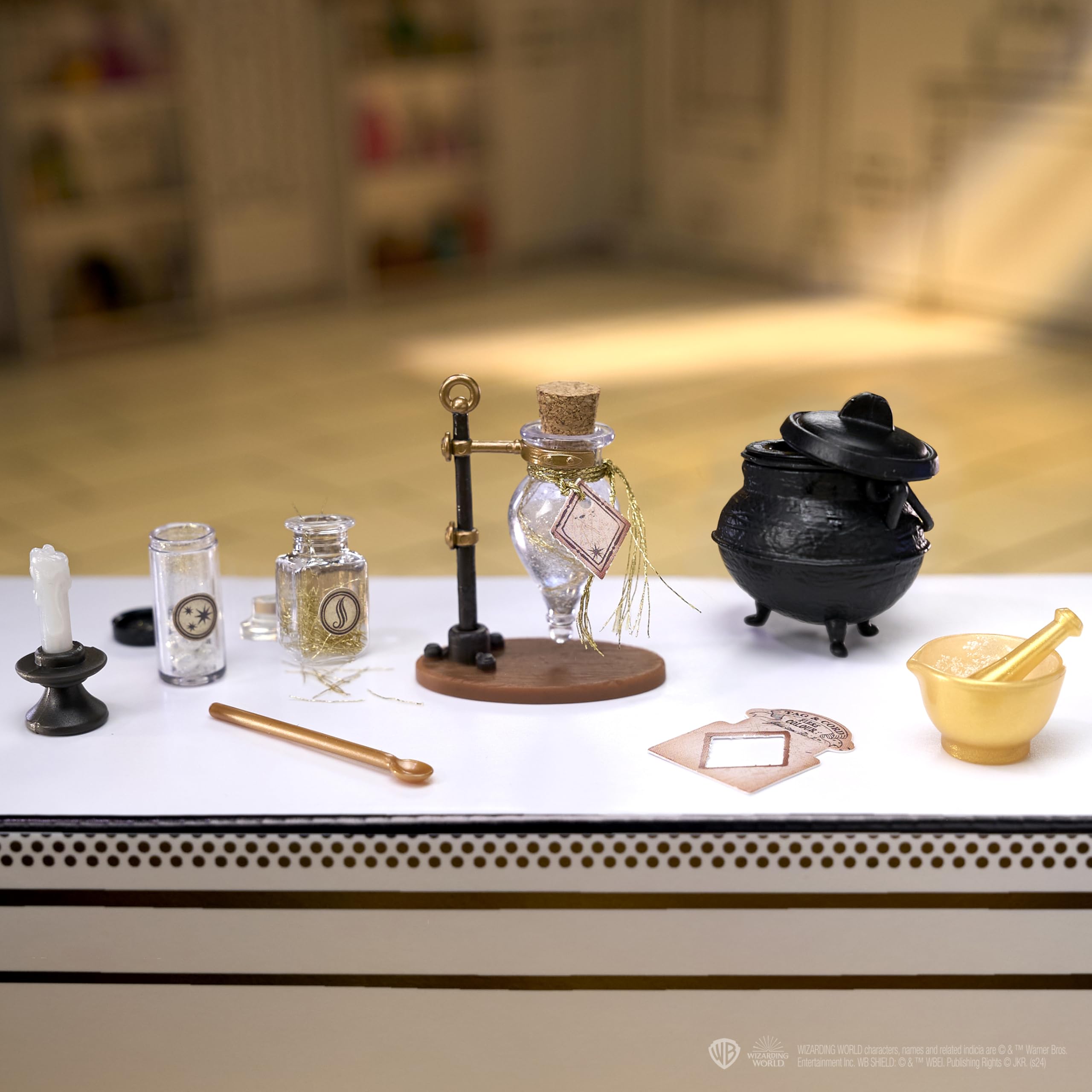 MGA's Miniverse Make It Mini Potions - Harry Potter DIY Resin Play Set for Kids 8+ 4