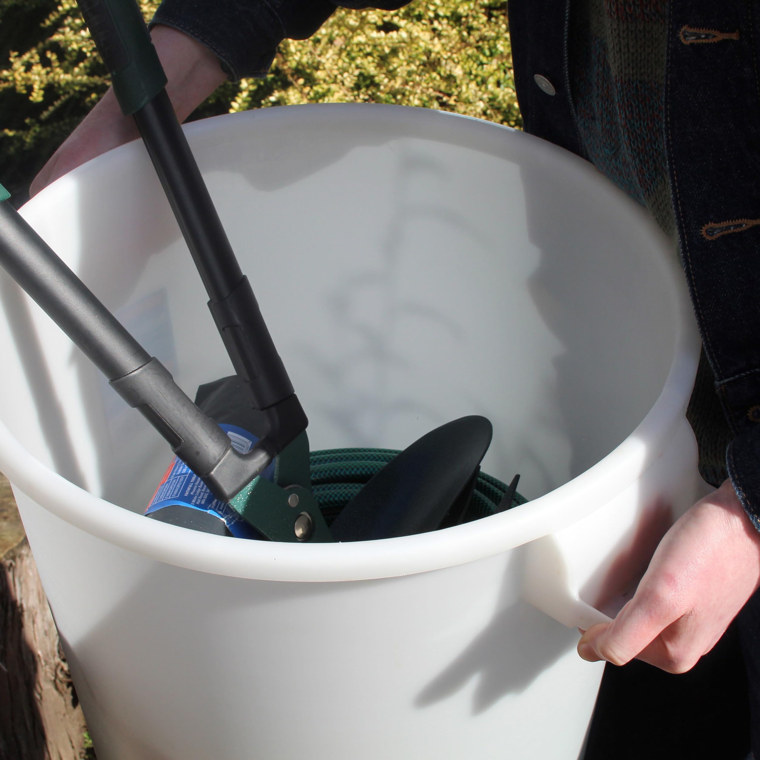 Faithfull 50 Litre Builders Bucket - White | Durable Plastic Construction | Ergonomic Design