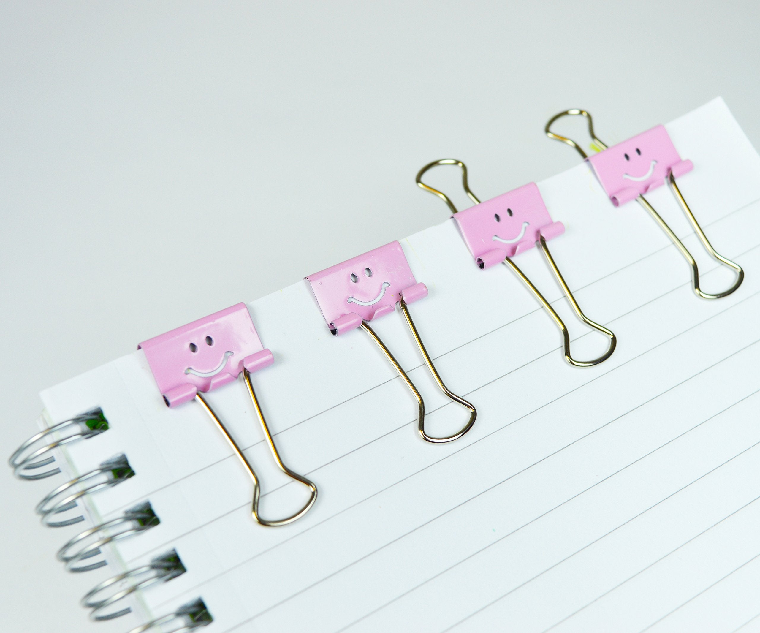 RAPESCO Fold-Back Binder Clips - 1-1/4-Inch, Assorted Emojis, Candy Pink, Box of 20 4