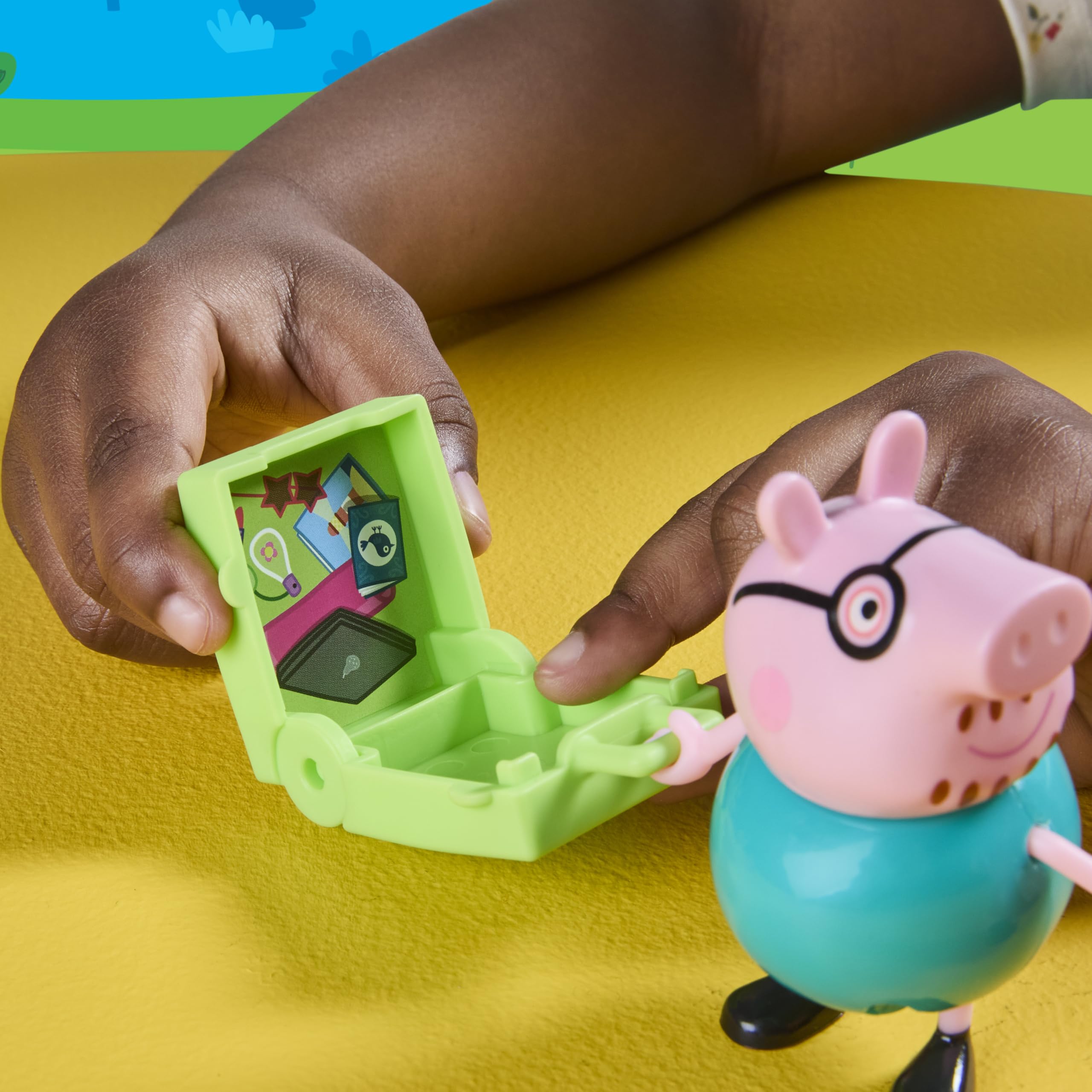 Peppa Pig Peppa's Travels: Big Family Adventure Figure Set - 5 Figures, Ages 3+ 6