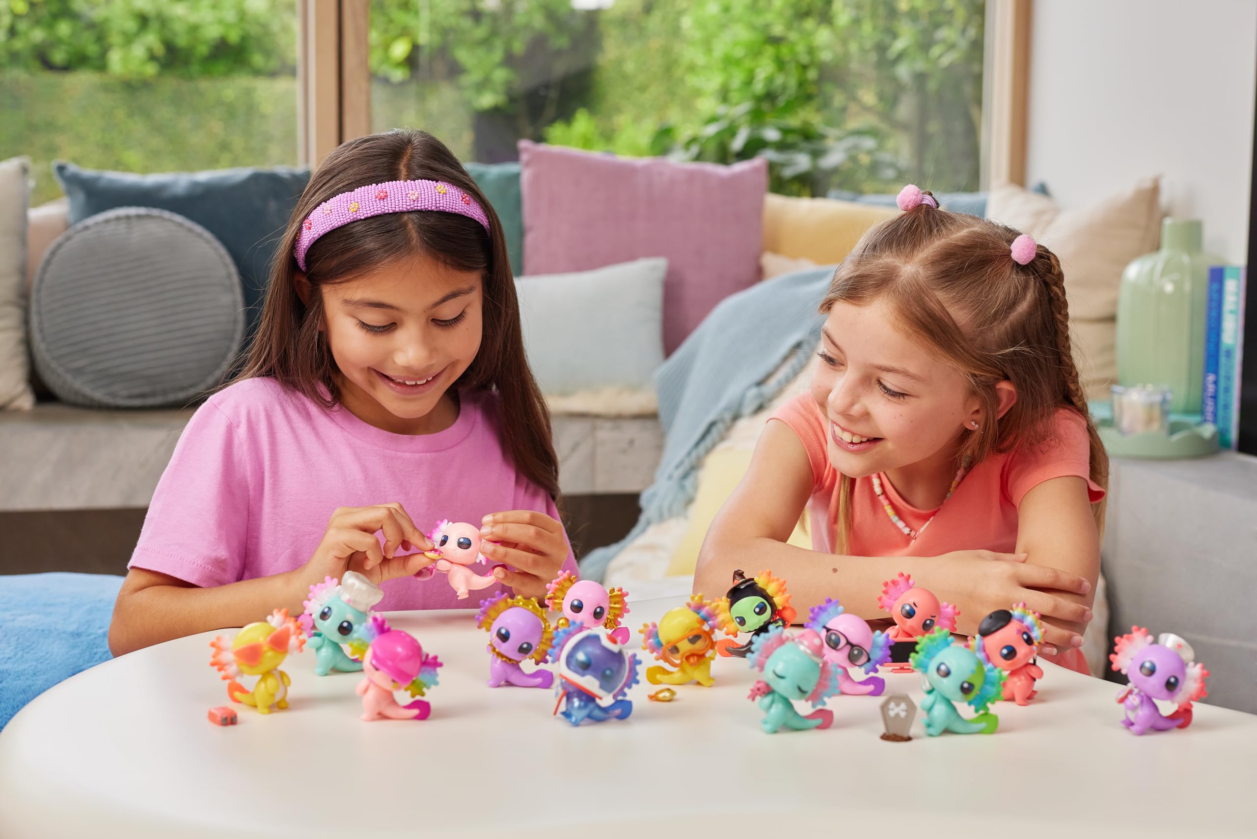 5 Surprise A-LOT-A AXOLOTLS by ZURU - Unbox 2 Capsules | Series 1 Miniature Figure 4
