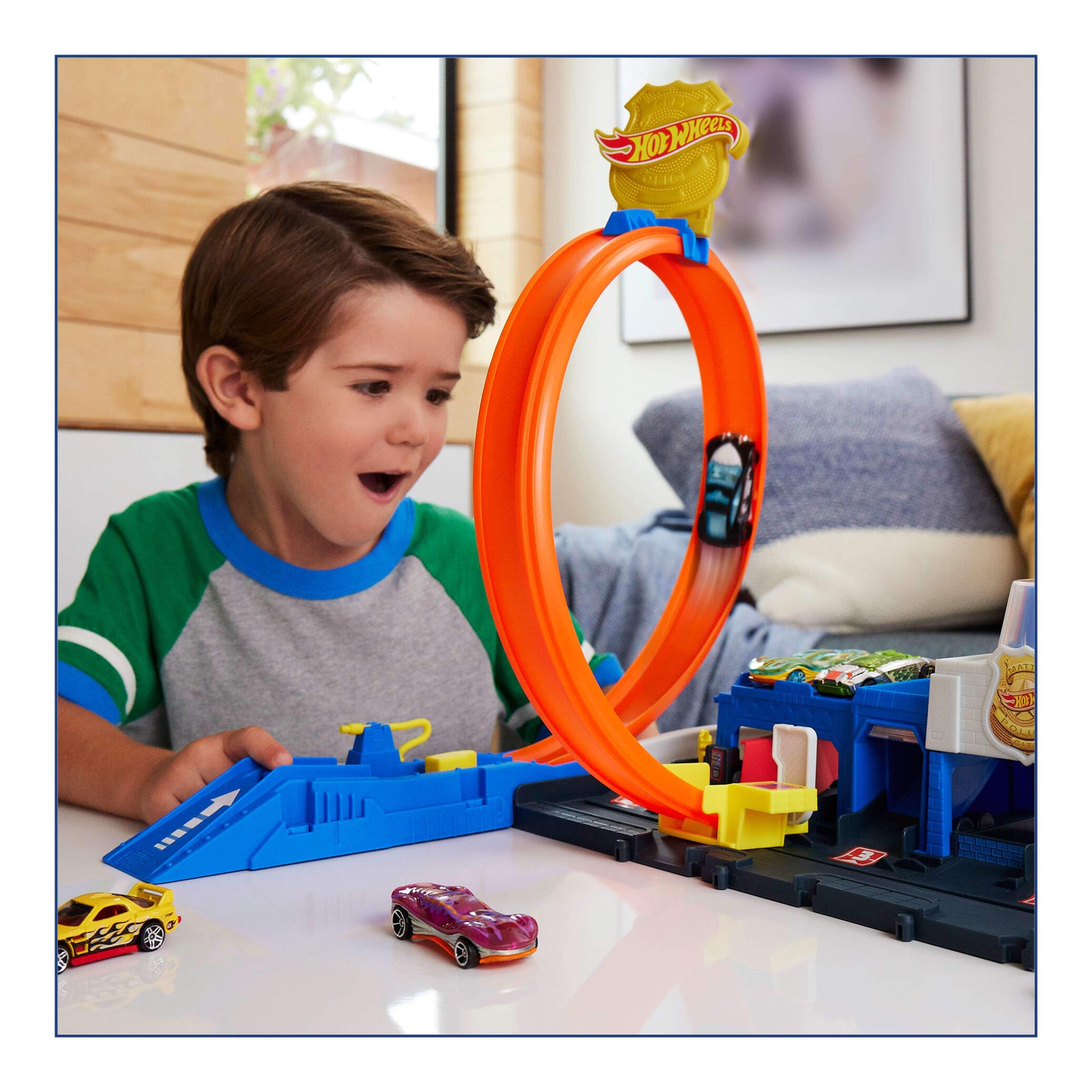 Hot Wheels Super Police Station Playset - Adjustable Loop Track | Includes 1:64 Scale Car | Model JBM71