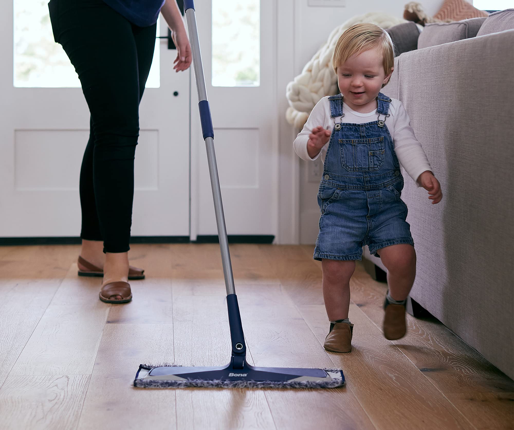 Bona Microfiber Dusting Pad - Electrostatic Action Traps Dust & Pet Hair | Machine Washable | Attaches to Bona Mops 4