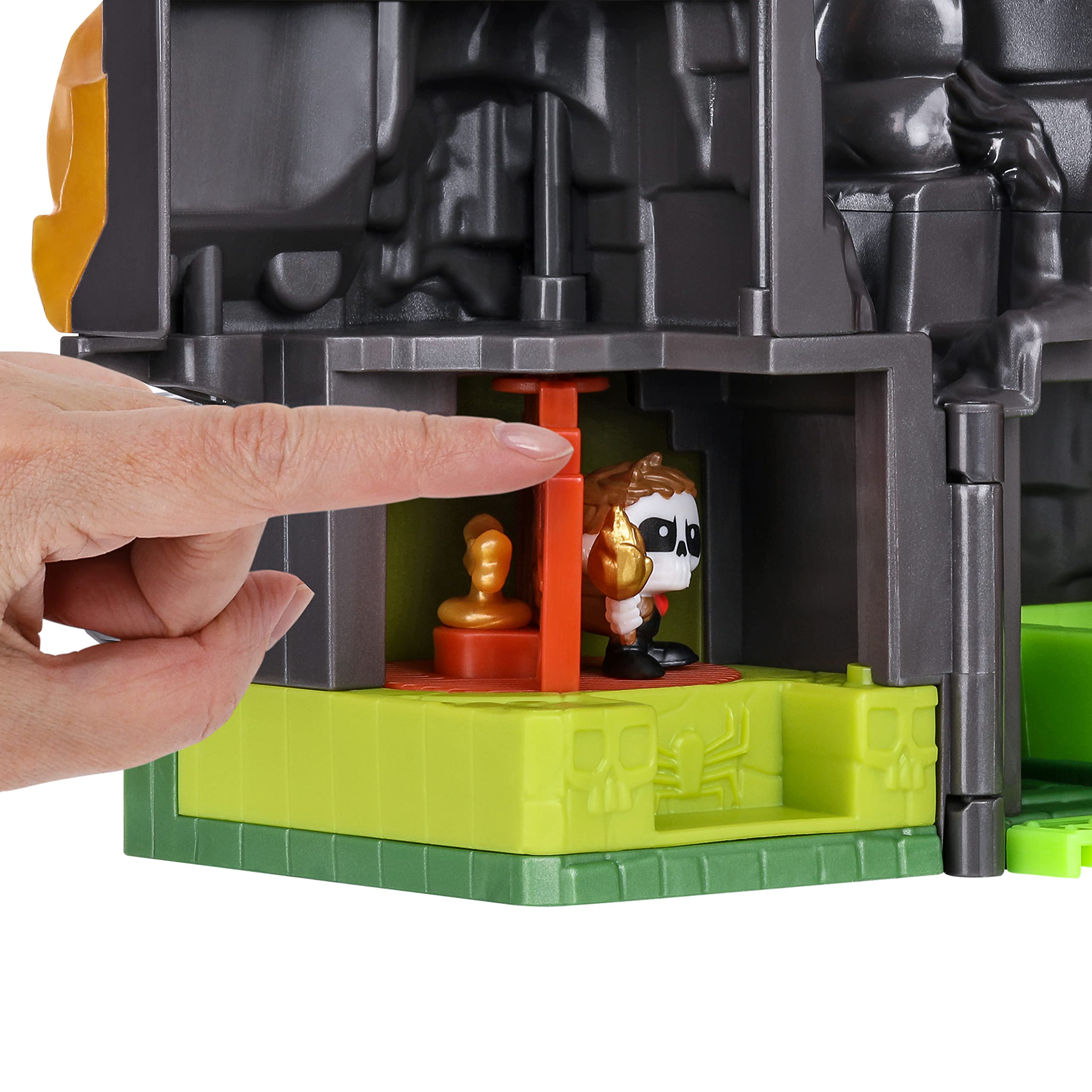 Treasure X Lost Lands Skull Temple Mega Playset - 40 Levels of Adventure with 4 Micro Action Figures 10