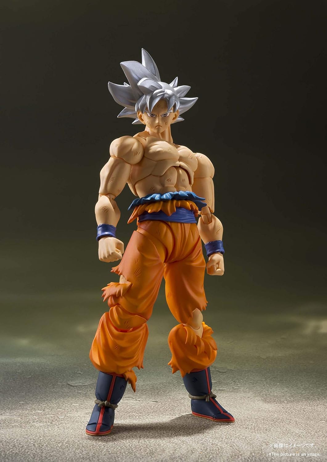 Bandai S.H. Figuarts Dragon Ball Super - Son Goku Ultra Instinct Action Figure (BAS55541)