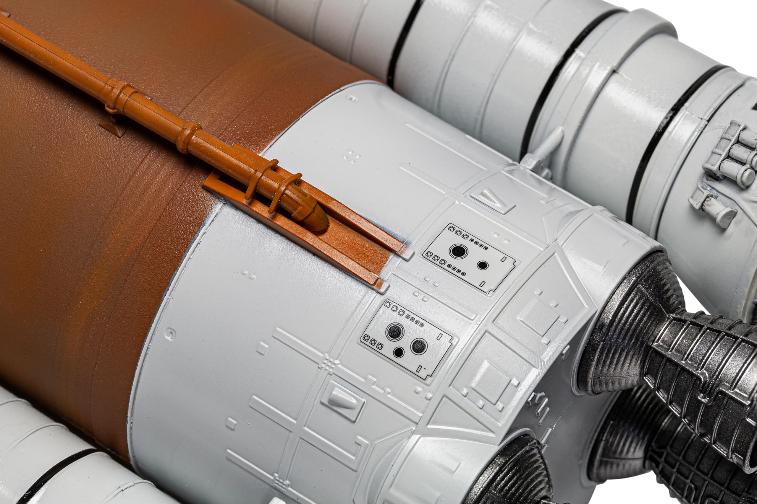 Airfix SLS Artemis Gift Set A50202 - Plastic Model Kit for Adults & Kids 13