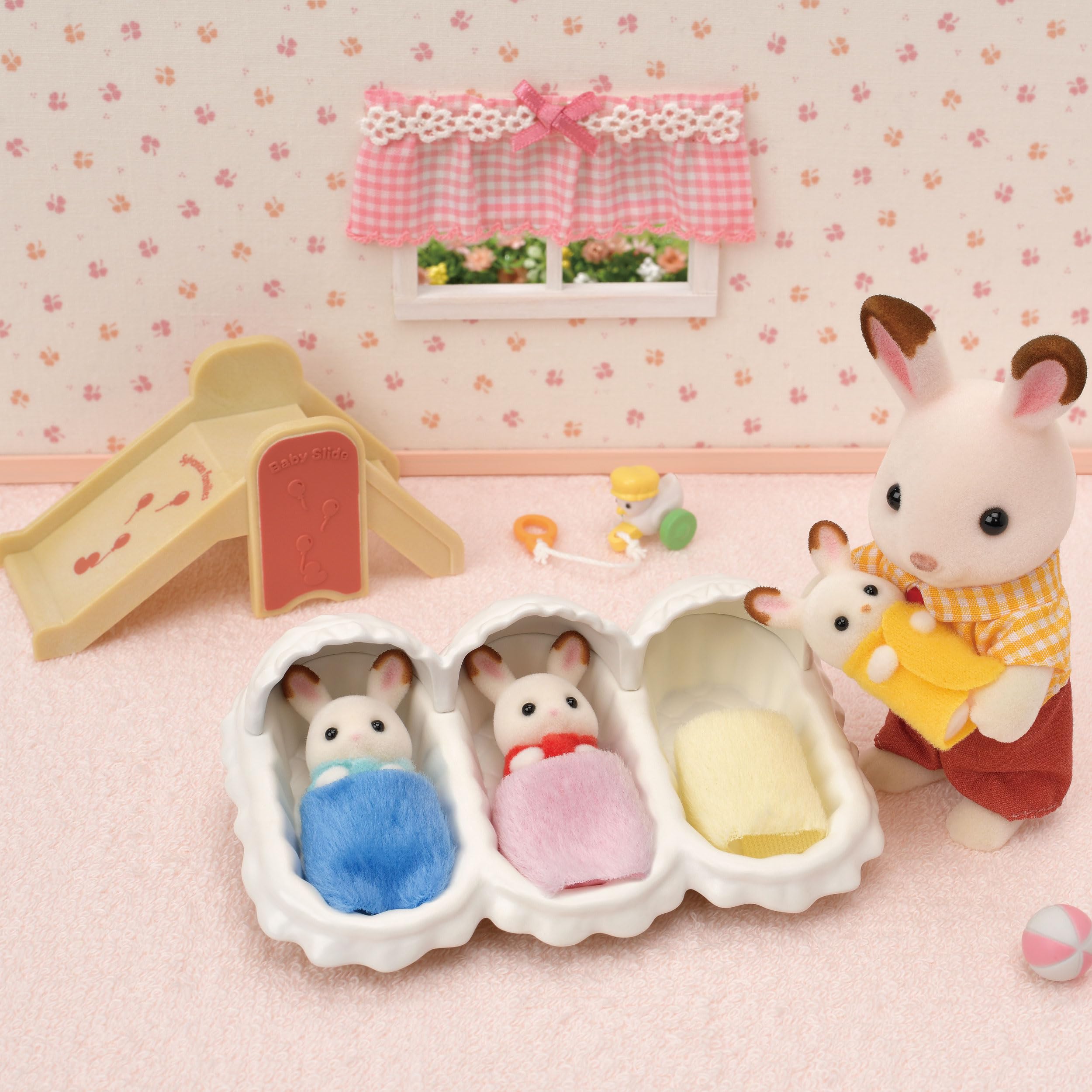 Sylvanian Families Triplets Care Set (L5532) - Includes 3 Chocolate Rabbit Triplets & 19 Accessories 3