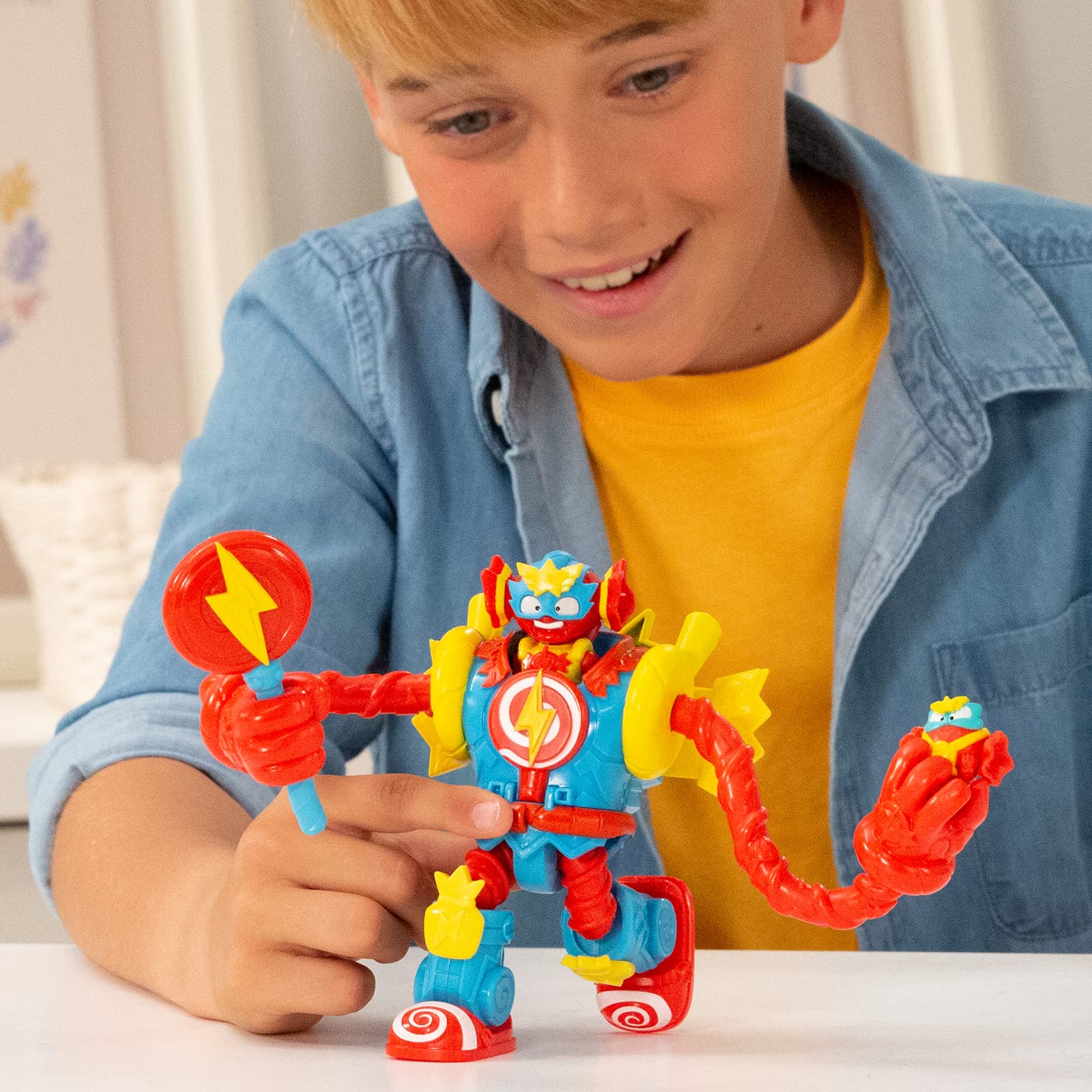 SUPERTHINGS RIVALS OF KABOOM Superbot Power Arms Sugarfun Articulated Robot | Includes Exclusive Figures 7
