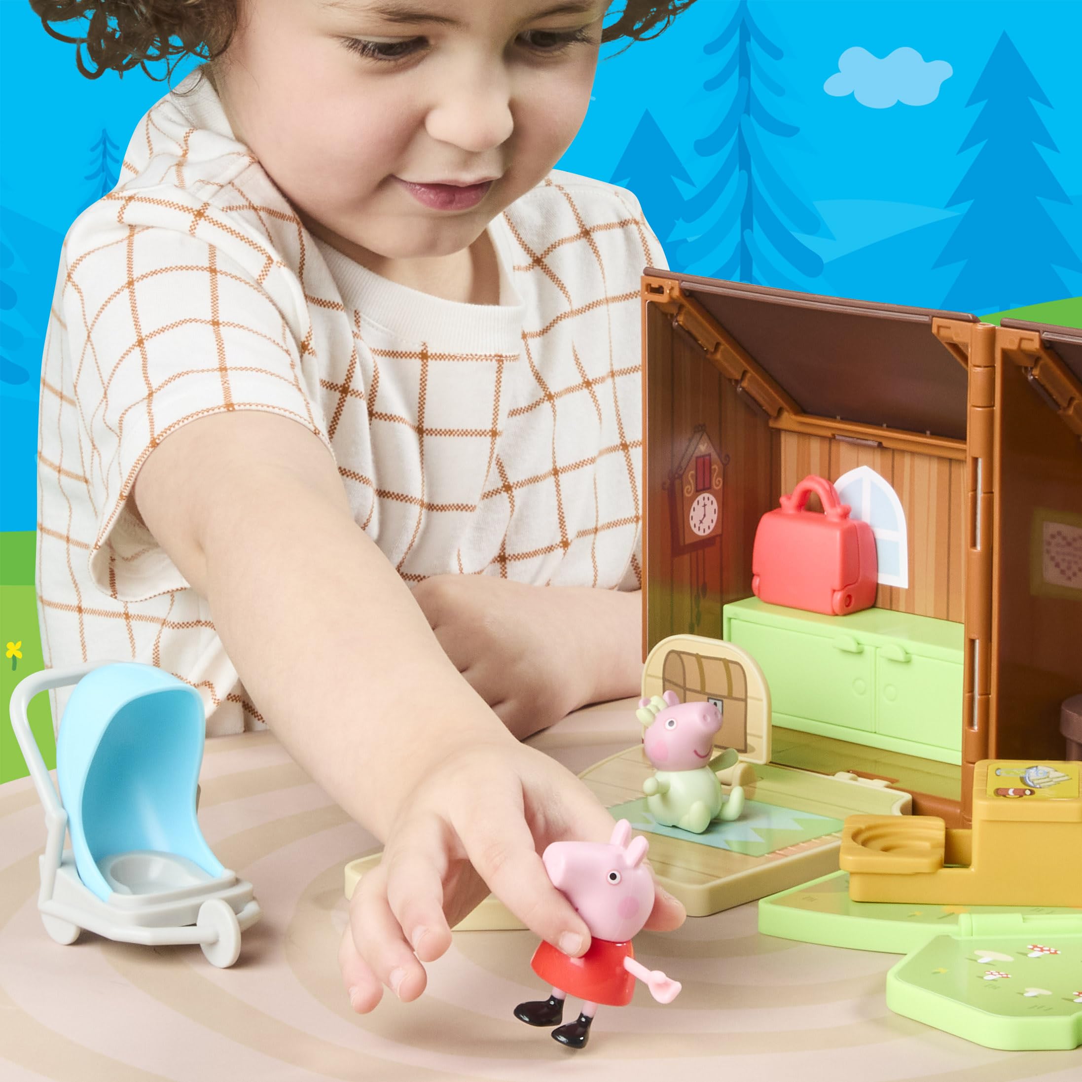 Peppa Pig Peppa's Travels: Cabin Adventure Playset with Fold-Up House, 2 Figures, 6 Accessories | Ages 3+ 6