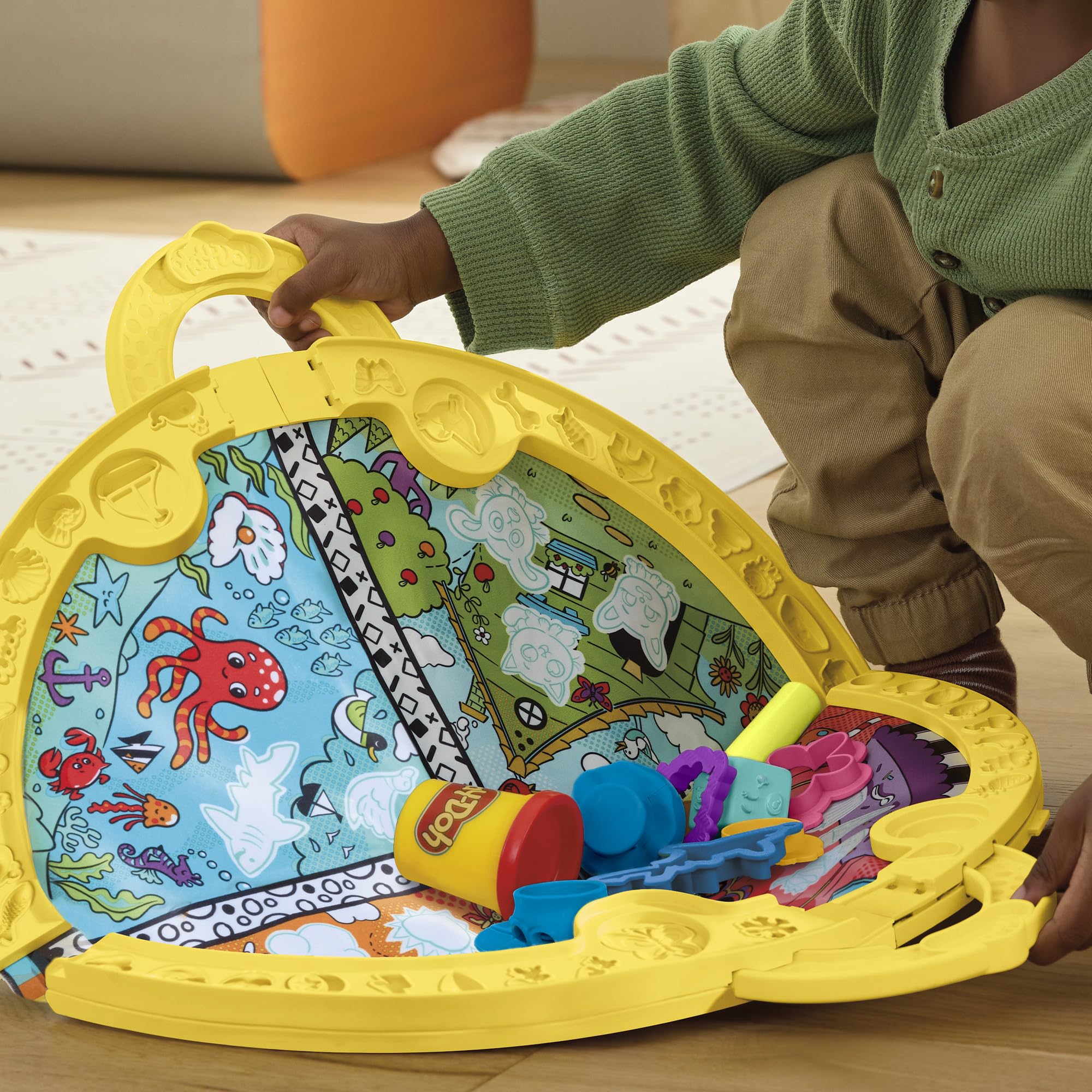 Play-Doh Fold and Go Playmat Starter Playset - Includes 19 Tools & 4 Cans of Compound, Ages 3+ 7