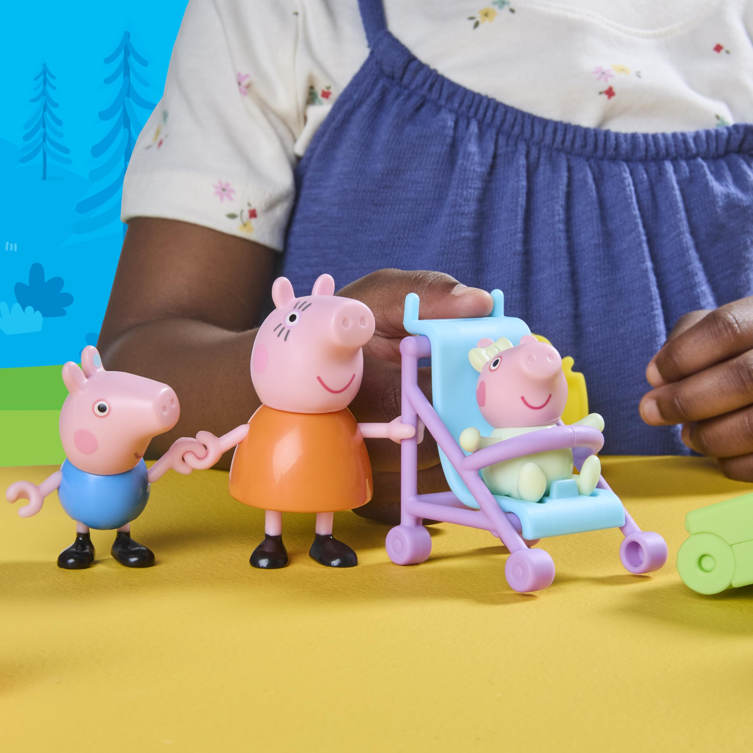 Peppa Pig Peppa's Travels: Big Family Adventure Figure Set - 5 Figures, Ages 3+ 4
