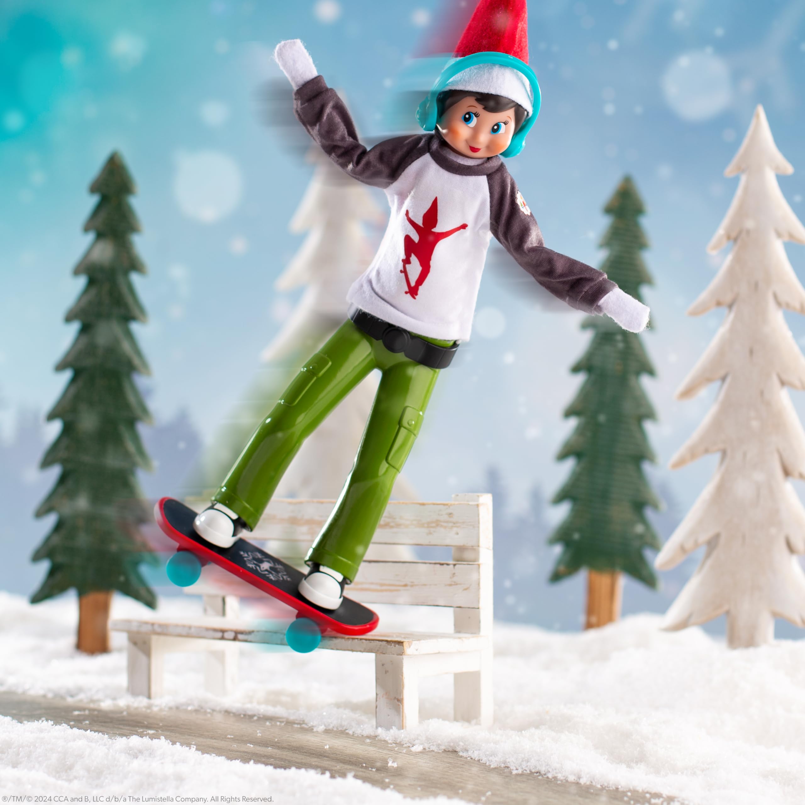 The Elf on the Shelf Holly Jolly Ollie Skateboard Set - Skateboard Playset for Kids 3 Years and Up 10
