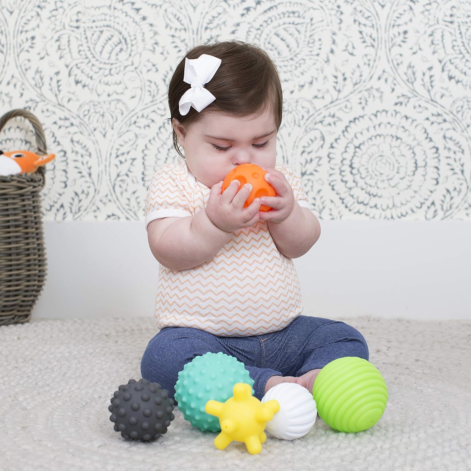 Infantino Textured Multi Ball Set - 6 Easy-to-Grab Sensory Balls for Babies 6 Months+ 5
