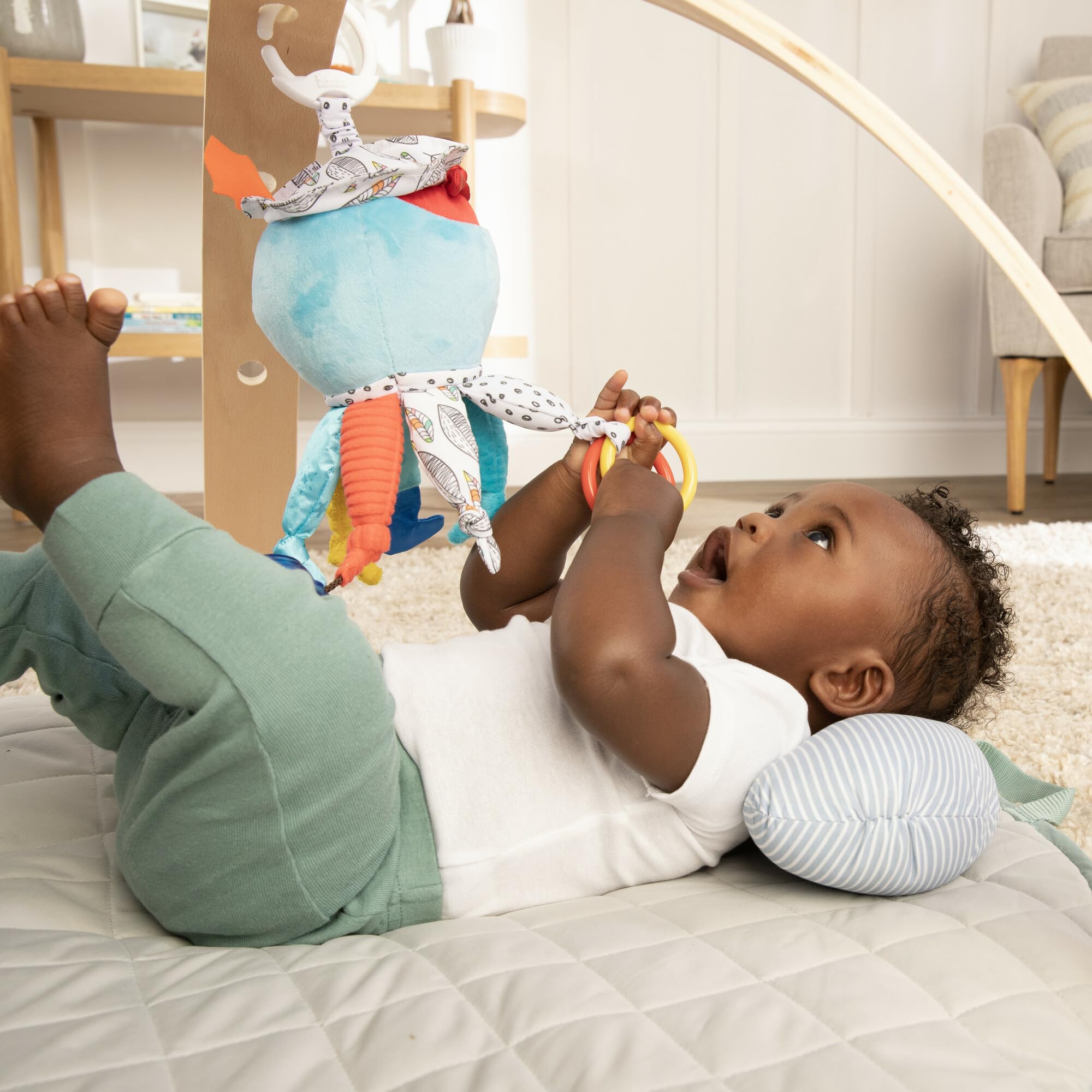 Lamaze Captain Calamari - Clip & Go Baby Sensory Toy for 0-6 Months 9