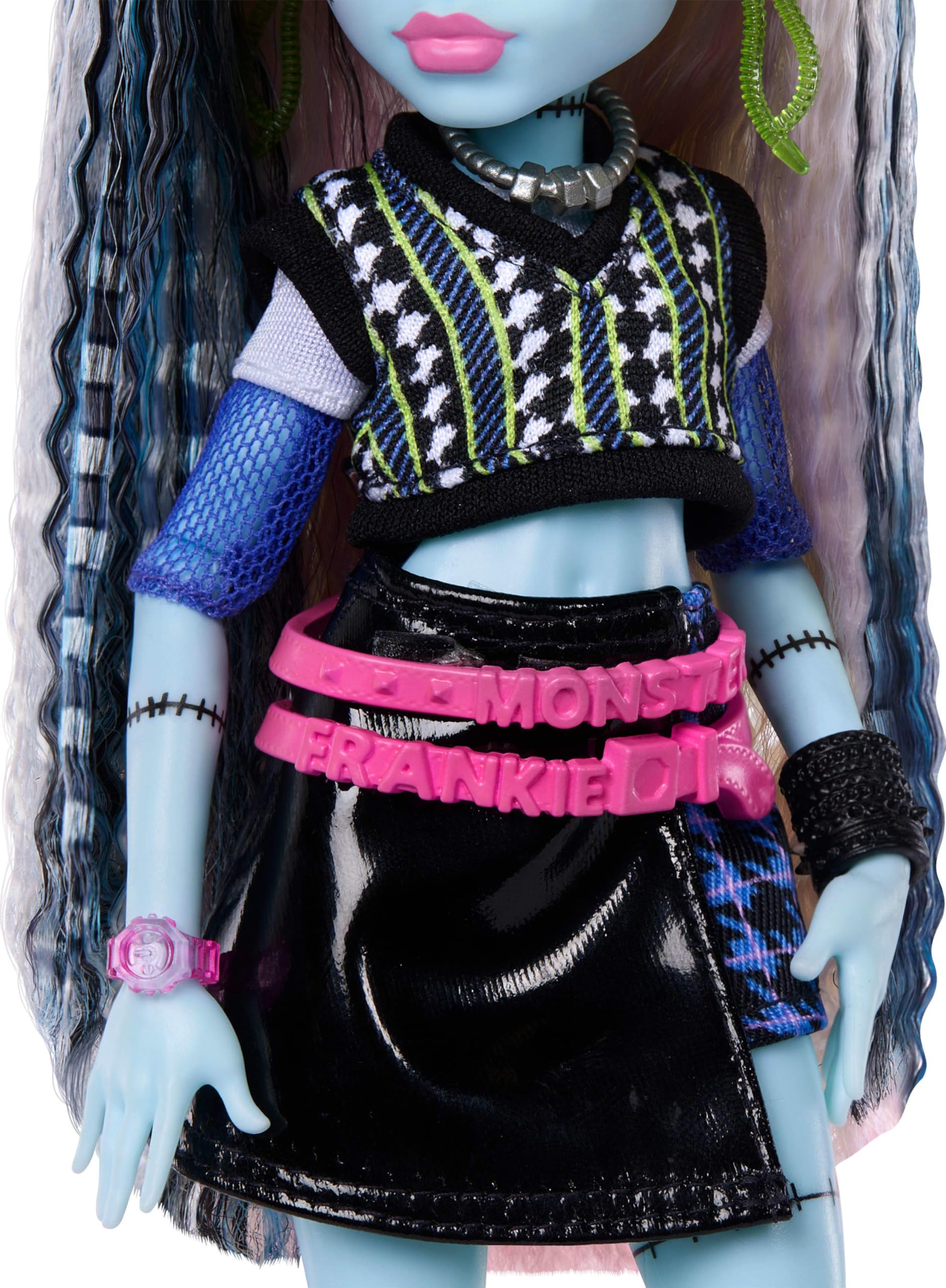 Monster High Frankie Stein Doll with Pet Watzie and 7 Accessories | Ages 4+ | JHK31 4