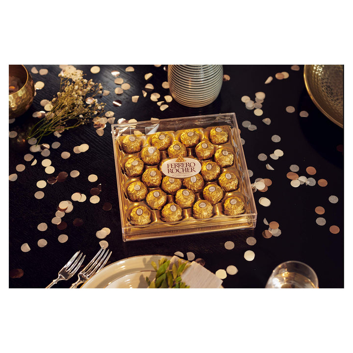 Ferrero Rocher 24-Piece Milk Chocolate Gift Box with Whole Hazelnut, 300g