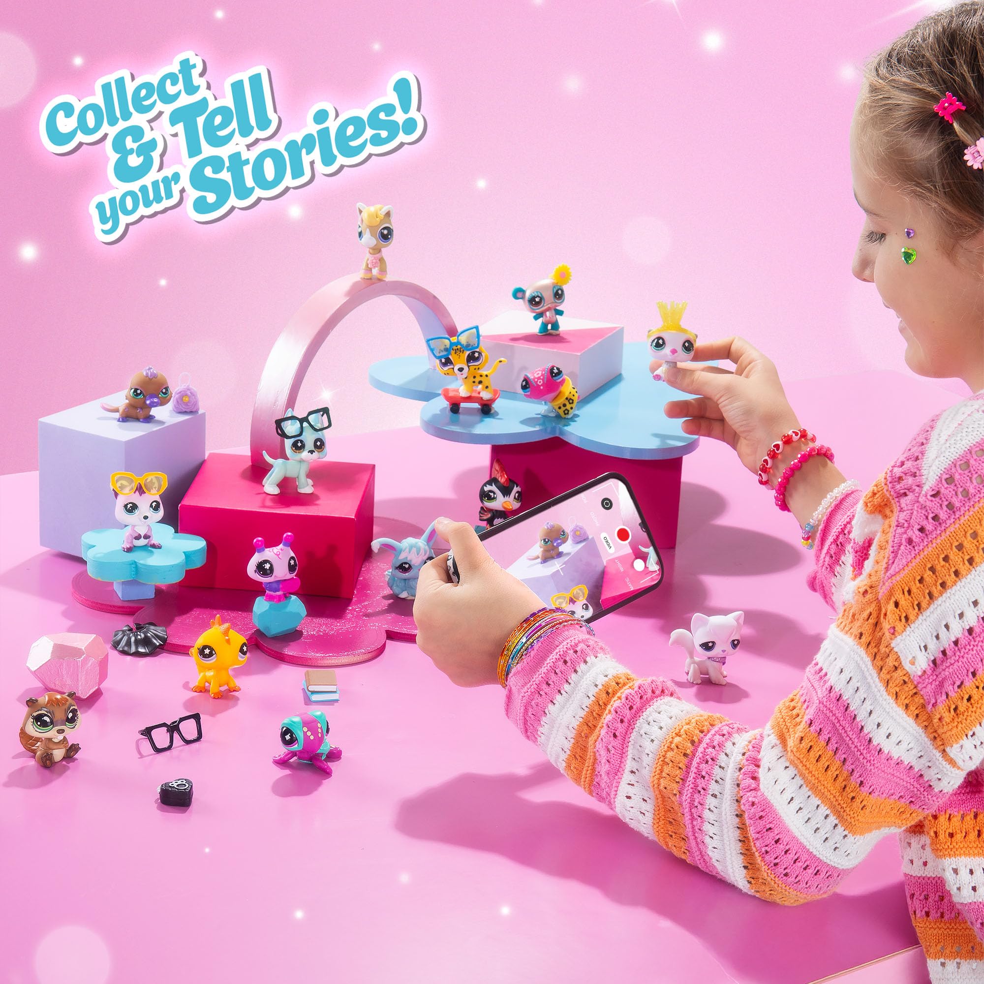 Littlest Pet Shop Slumber Squad Play Pack with 3 Bobblehead Pets & 6 Accessories 5