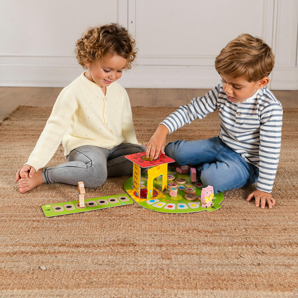 Goula 3 Little Pigs Game - Cooperative Board Game & Jigsaw Puzzle | Ages 2+ | 1-4 Players 5