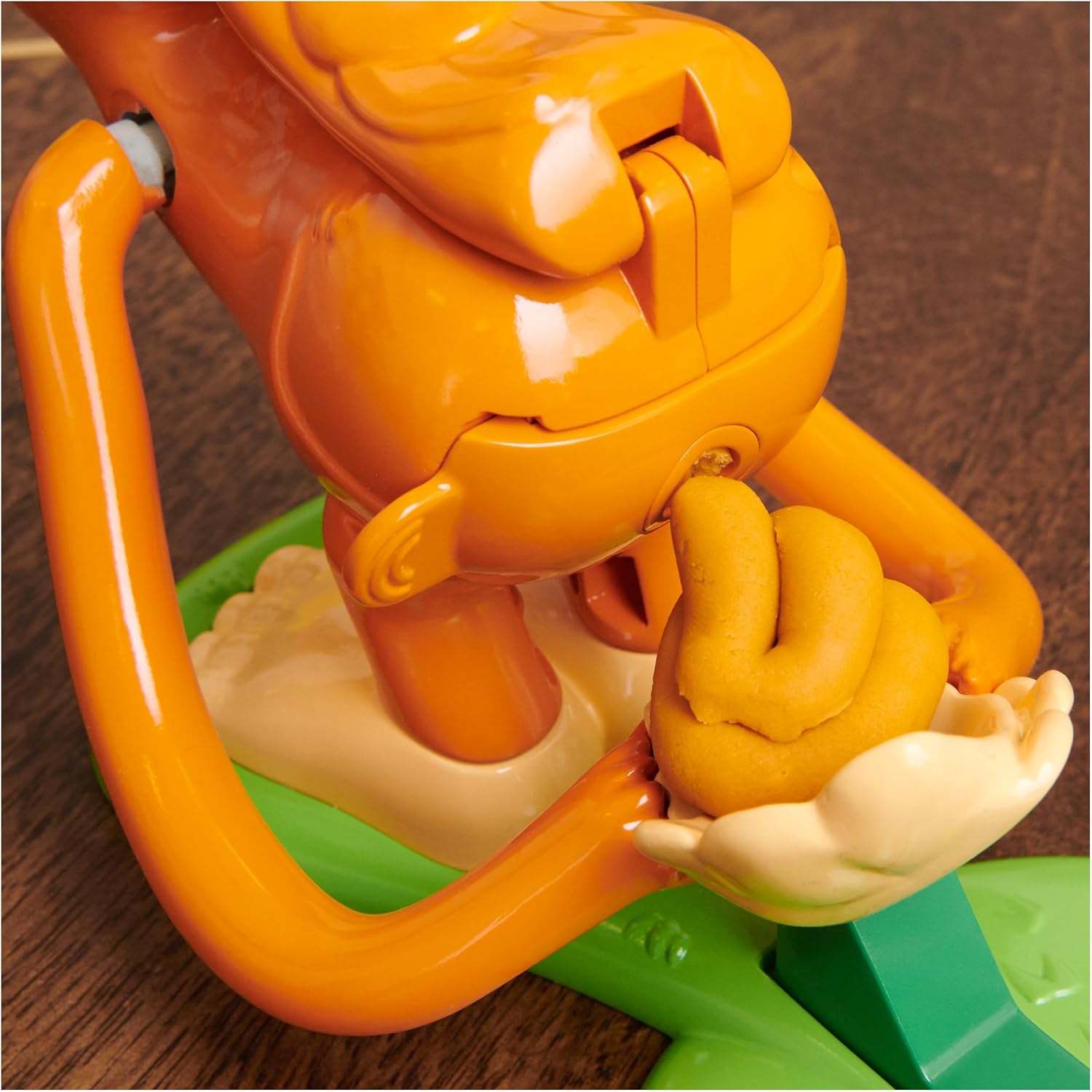 Spin Master Games Monkey See Monkey Poo Board Game 5
